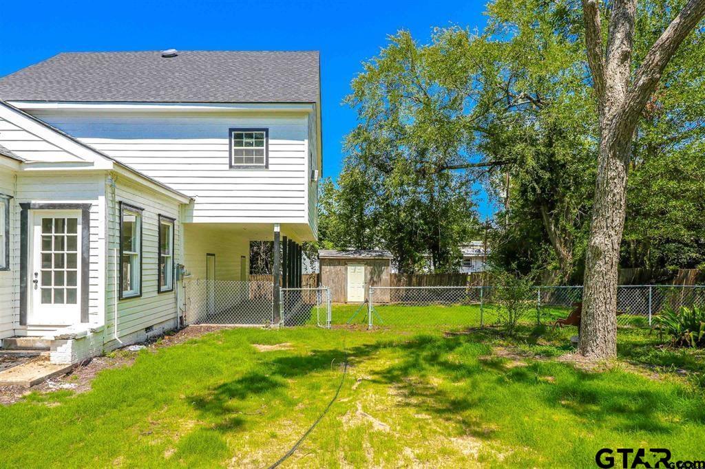 301 E Calvert