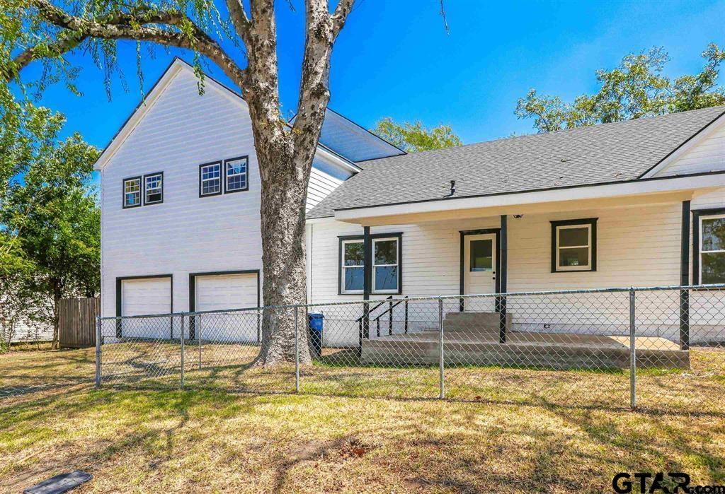 301 E Calvert