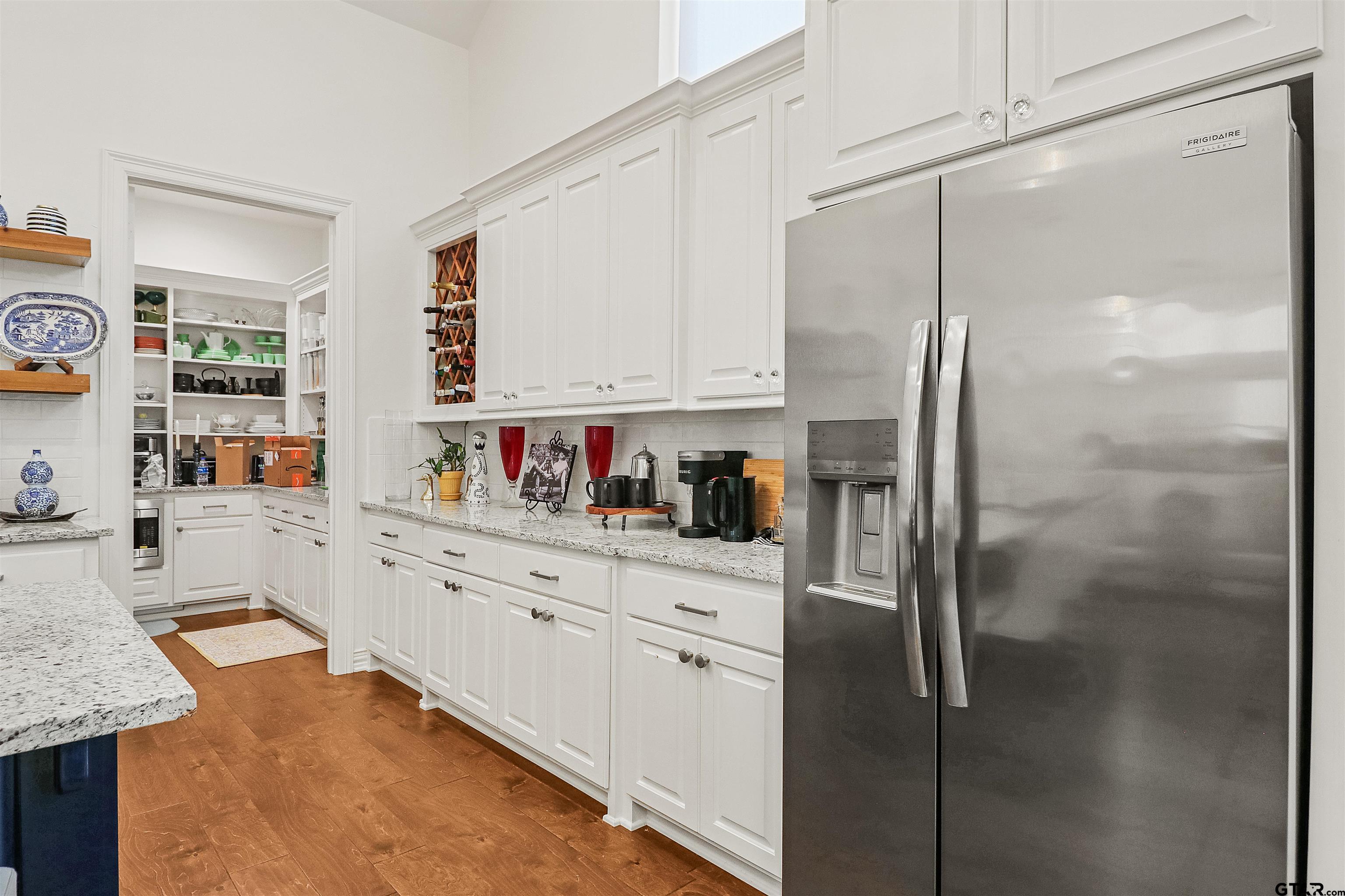 9139 Long Branch
