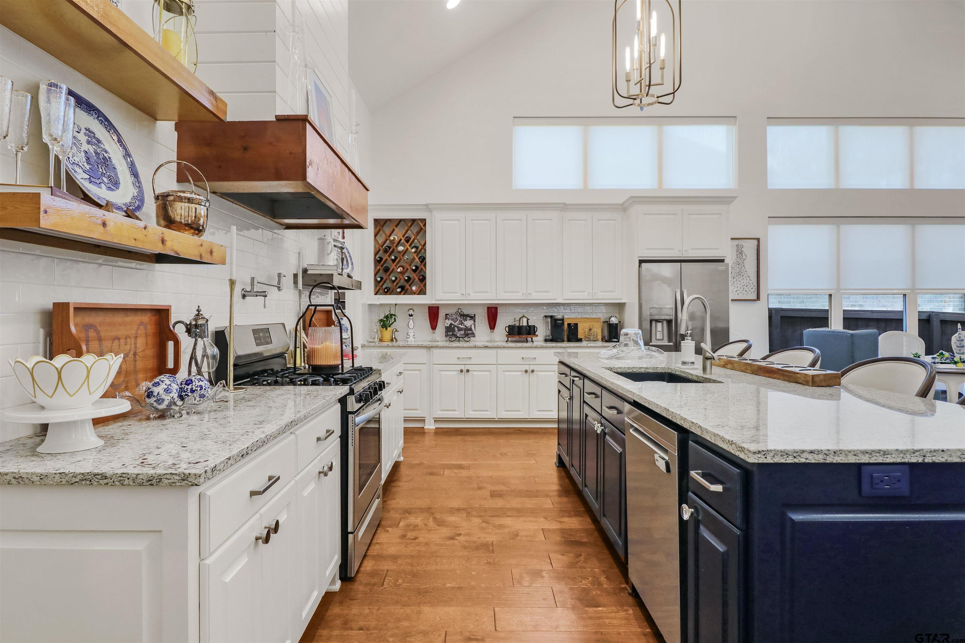 9139 Long Branch