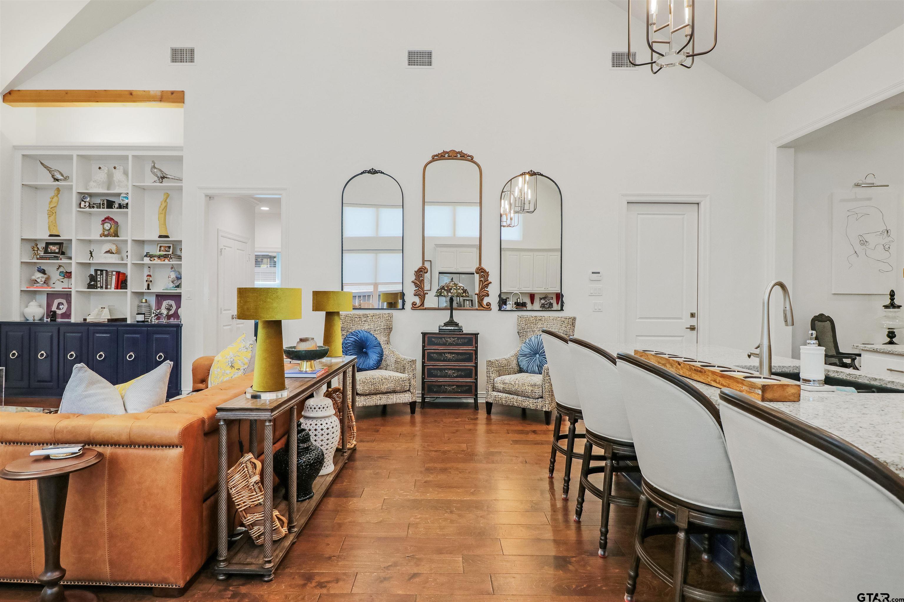9139 Long Branch