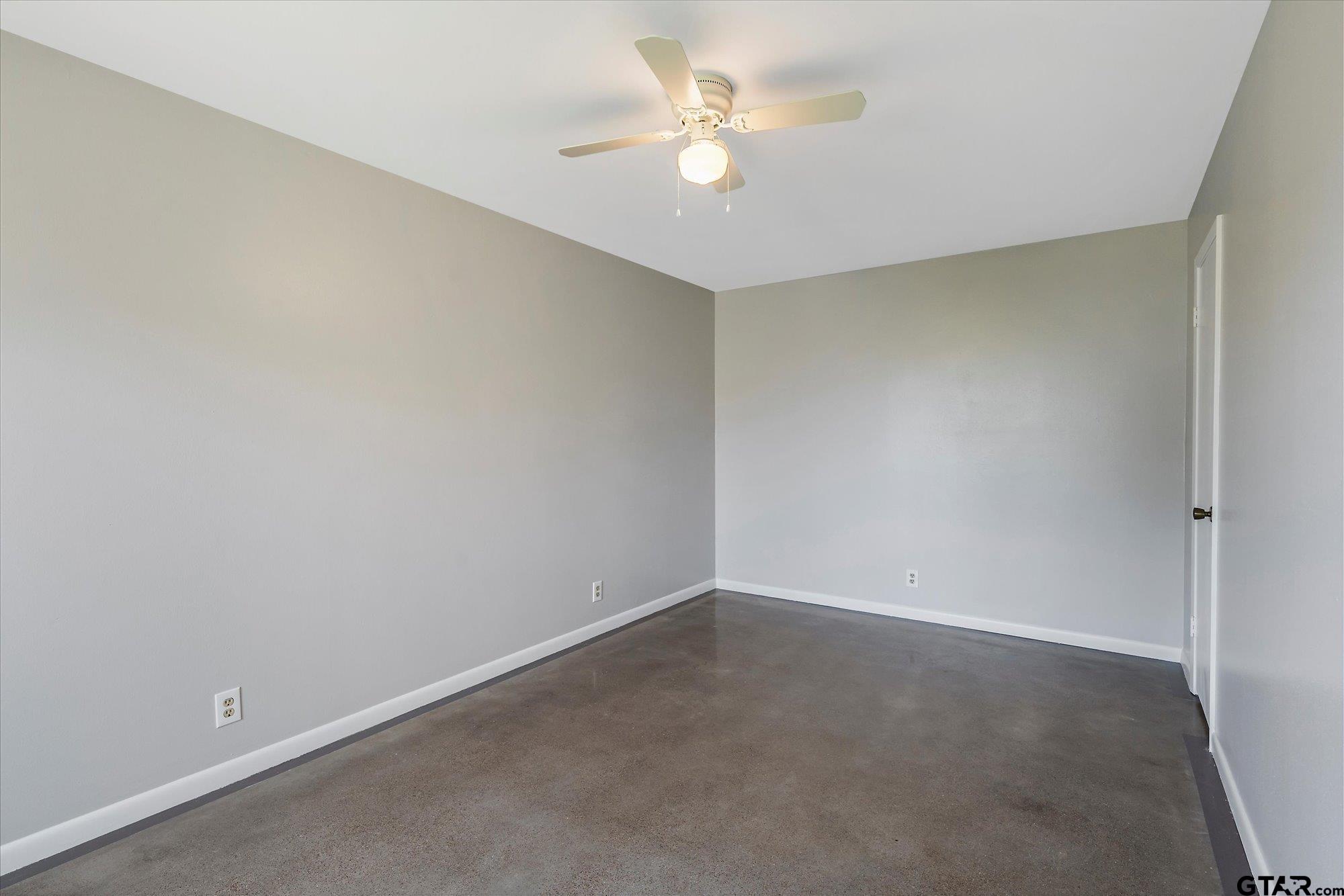247 N Bay
