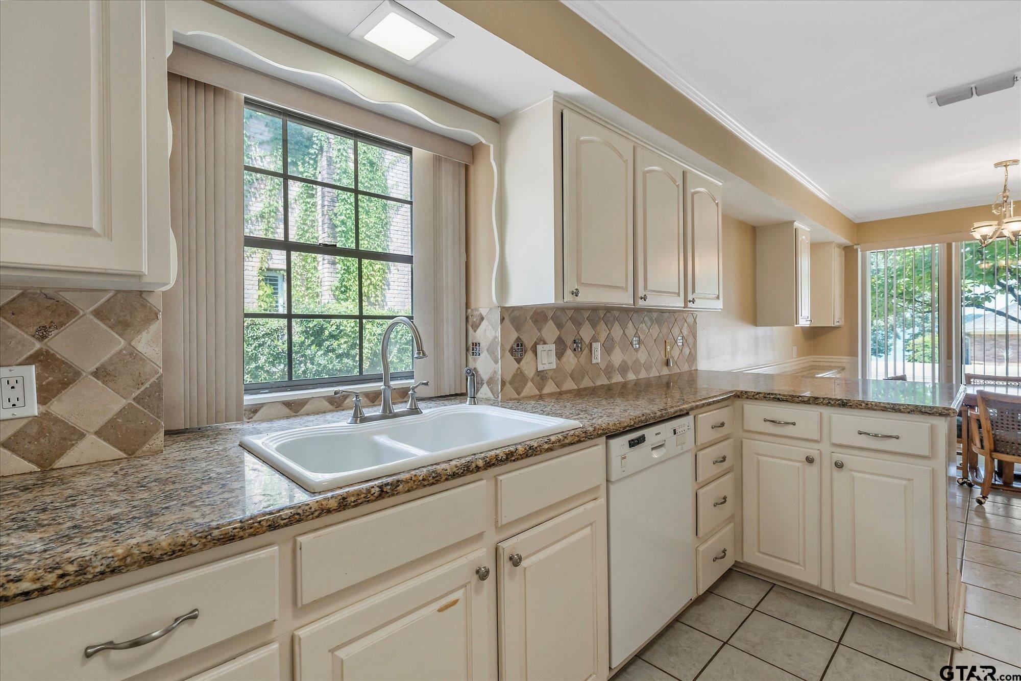 247 N Bay