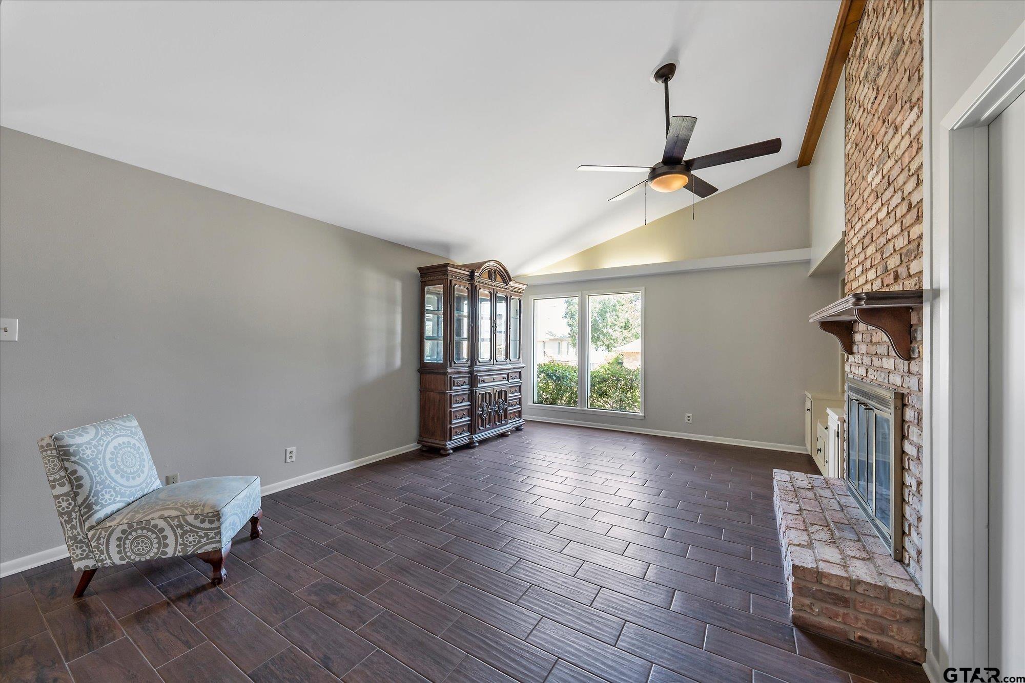247 N Bay