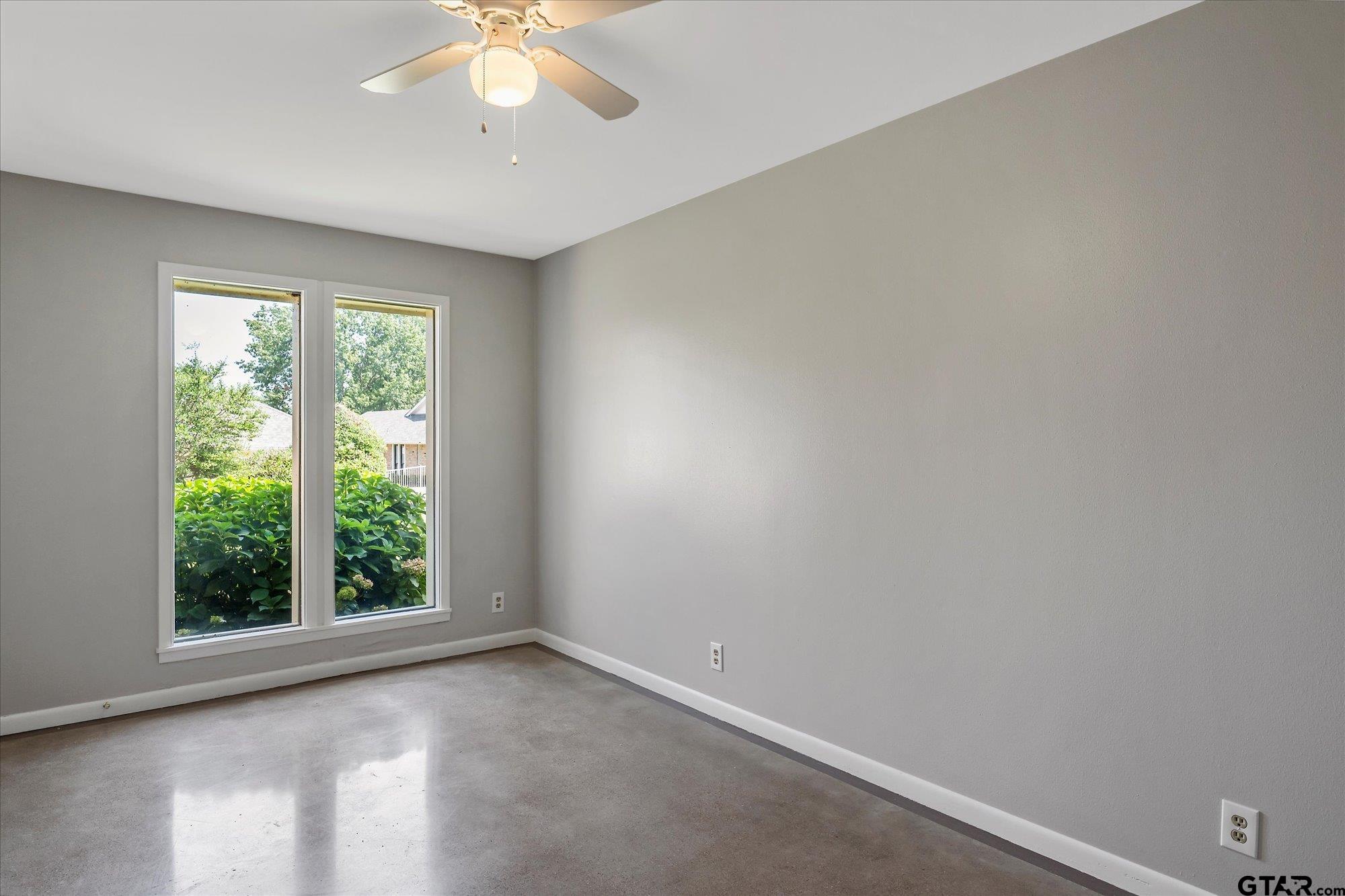 247 N Bay