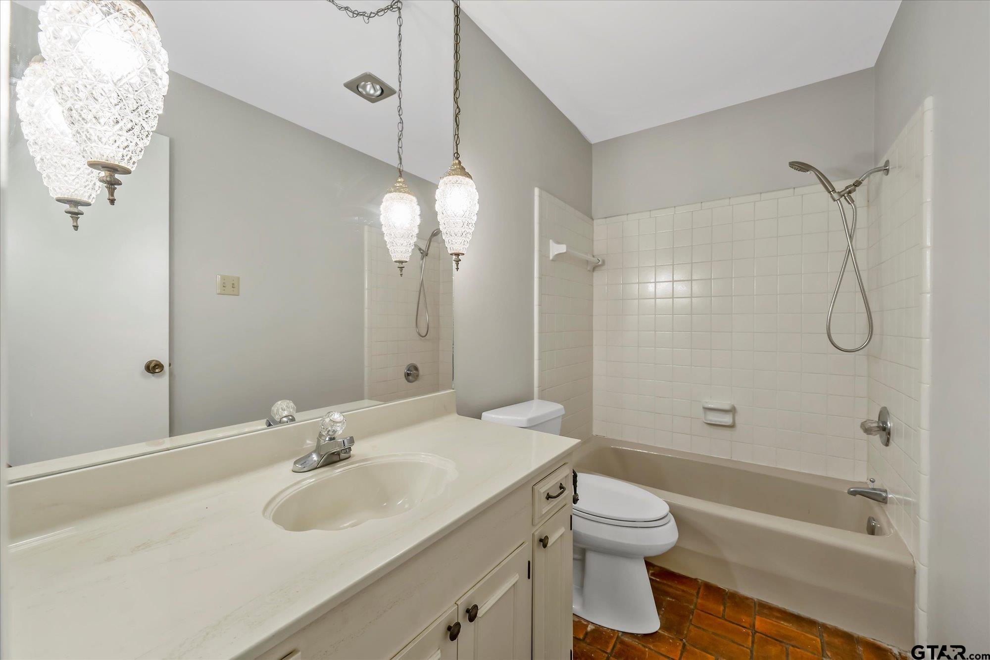 247 N Bay