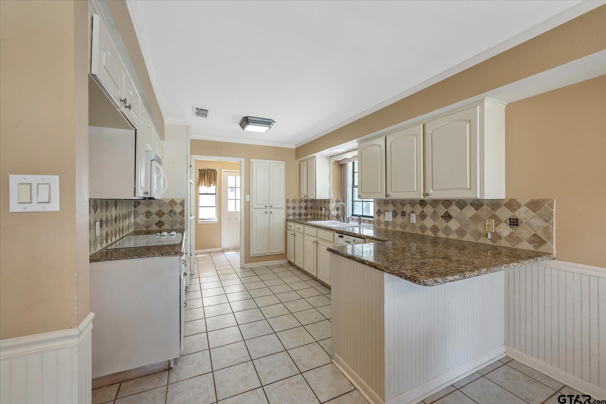 247 N Bay