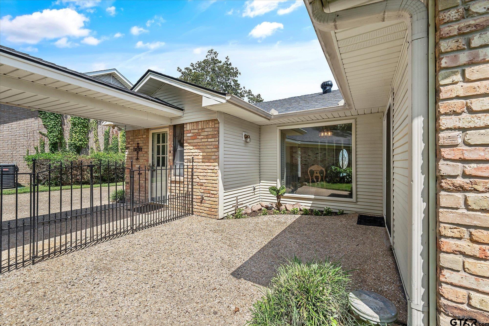 247 N Bay