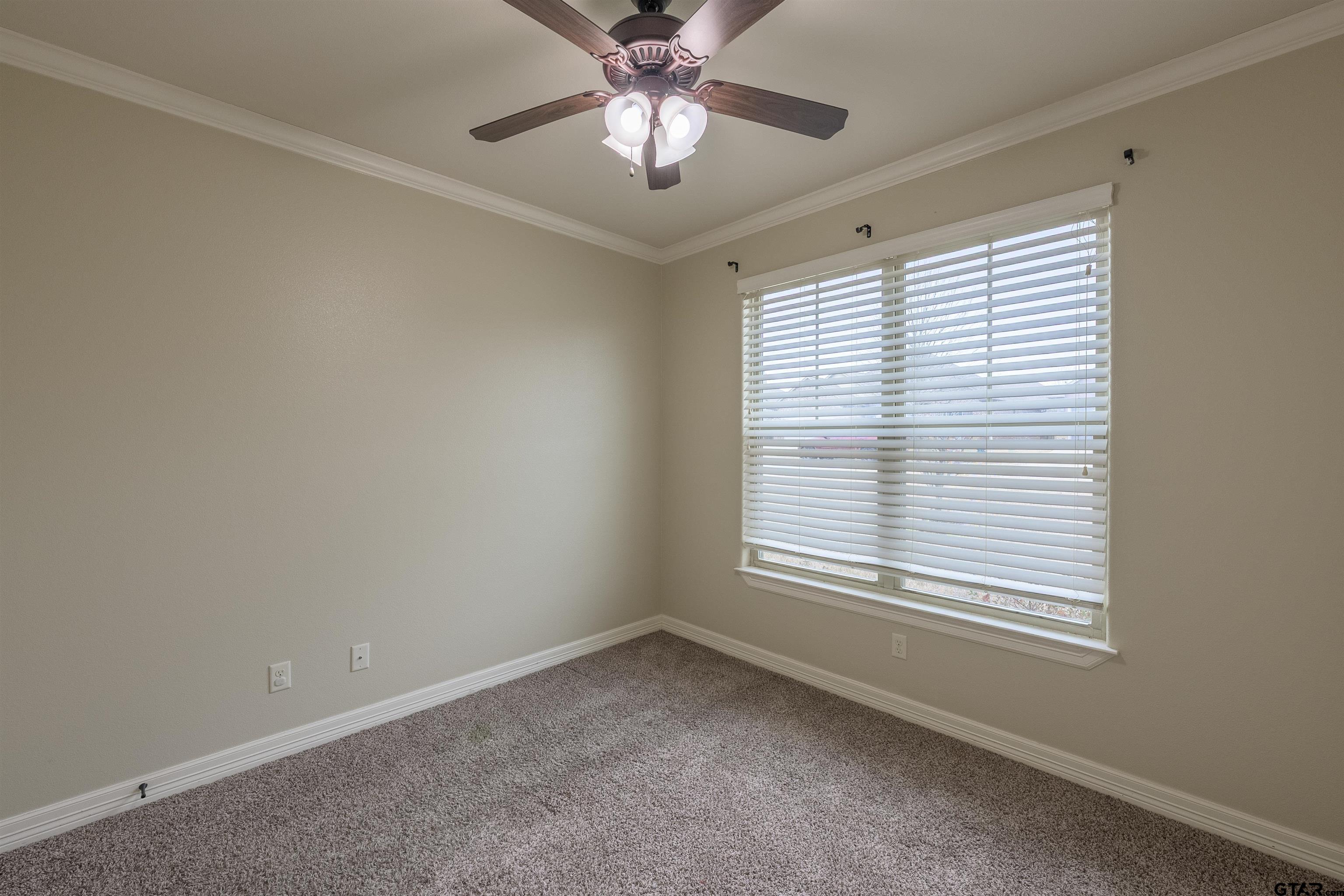 7364 Flat Rock