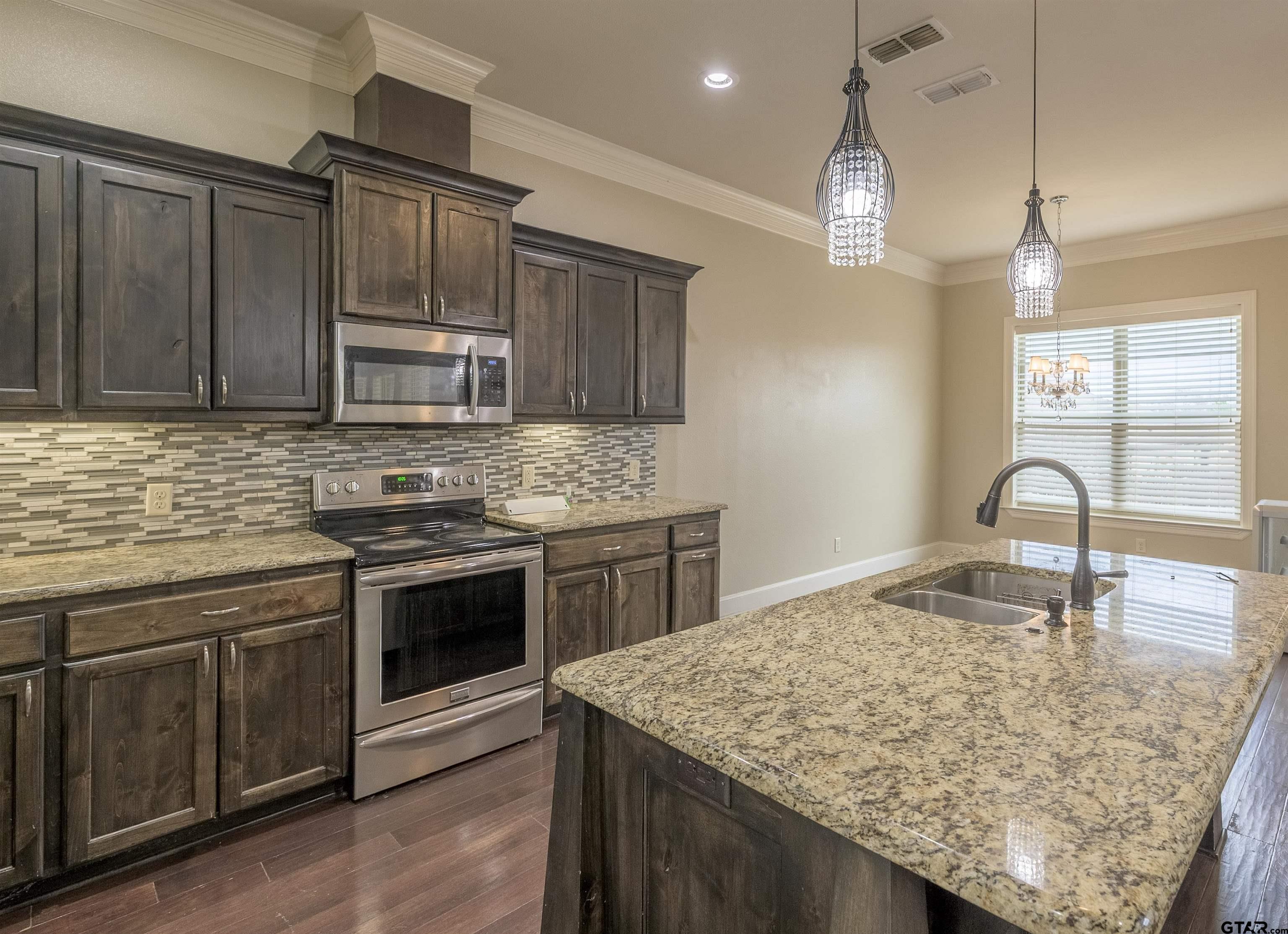 7364 Flat Rock
