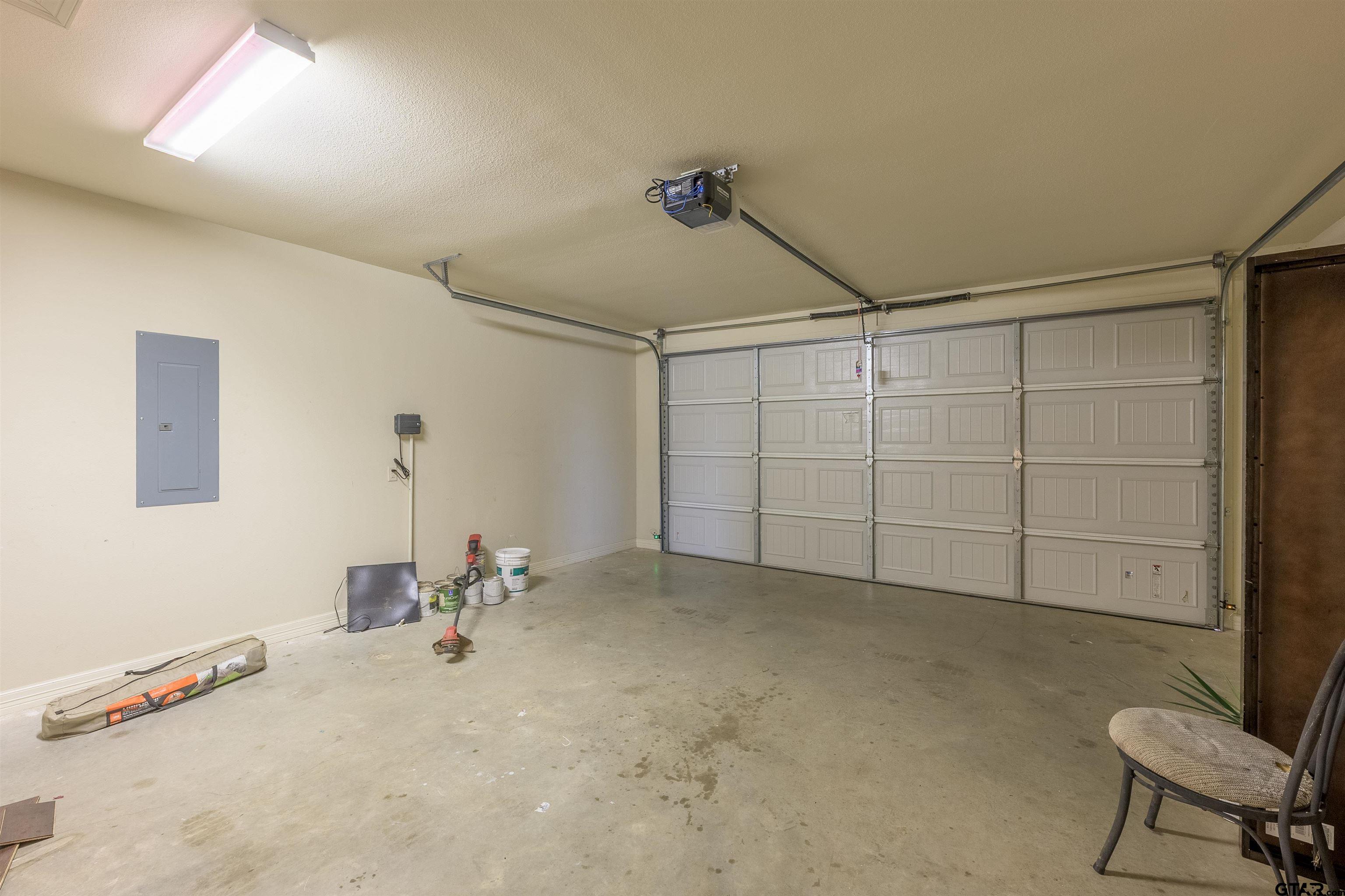 7364 Flat Rock