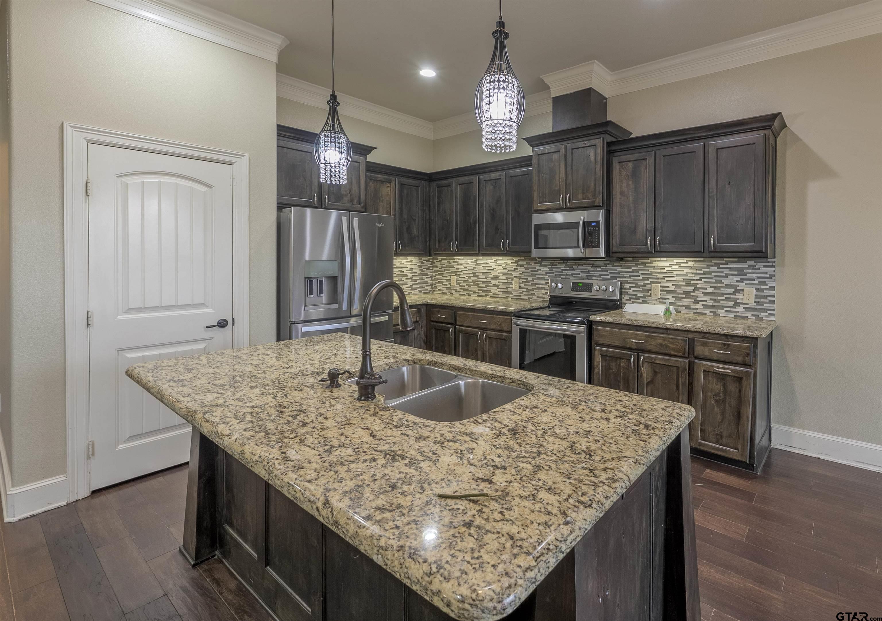 7364 Flat Rock