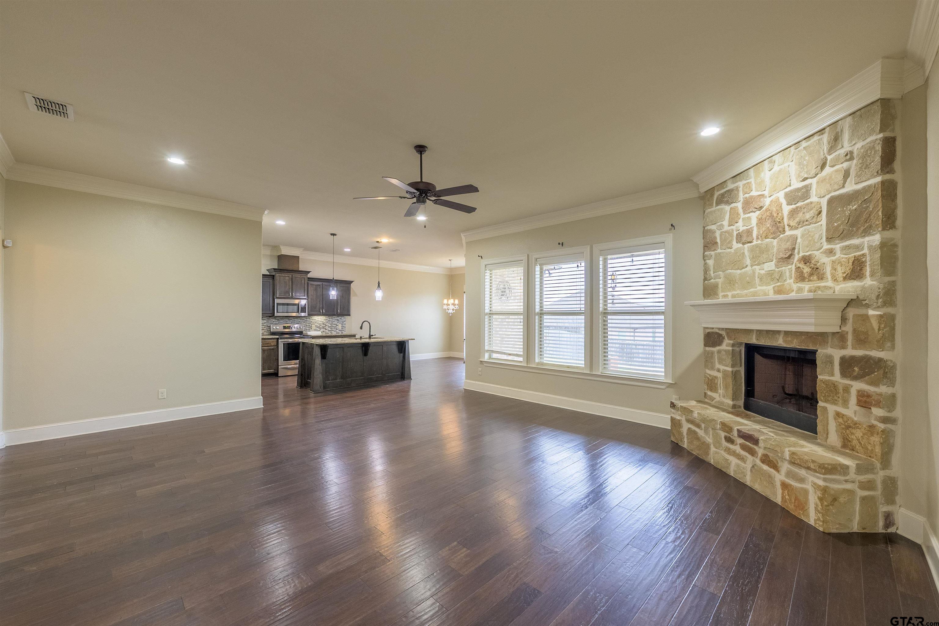 7364 Flat Rock