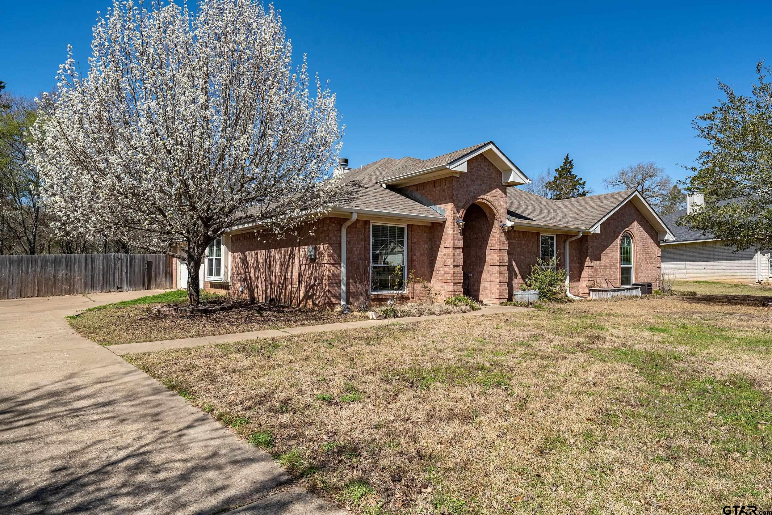 308 Amanda Ct.