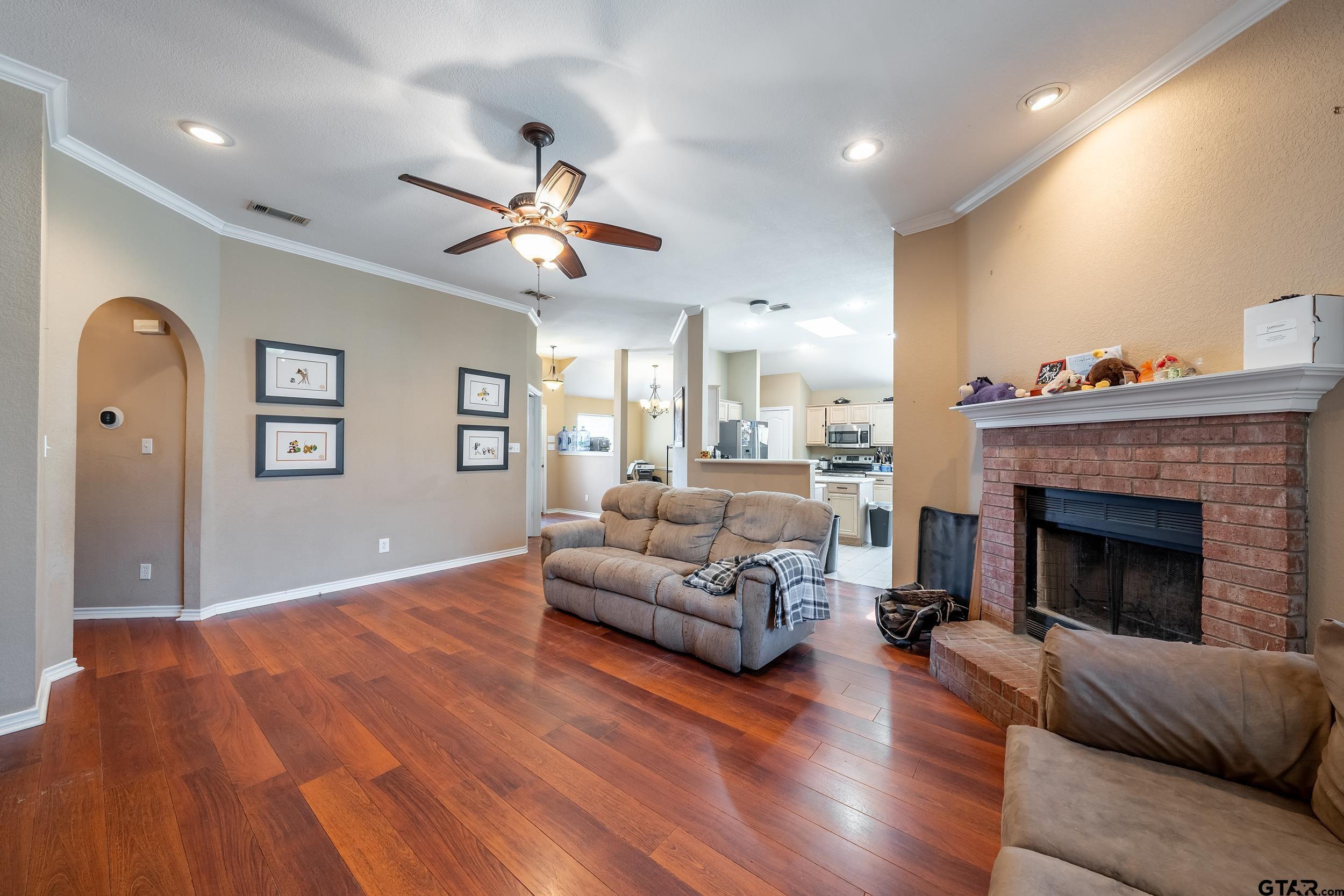 308 Amanda Ct.