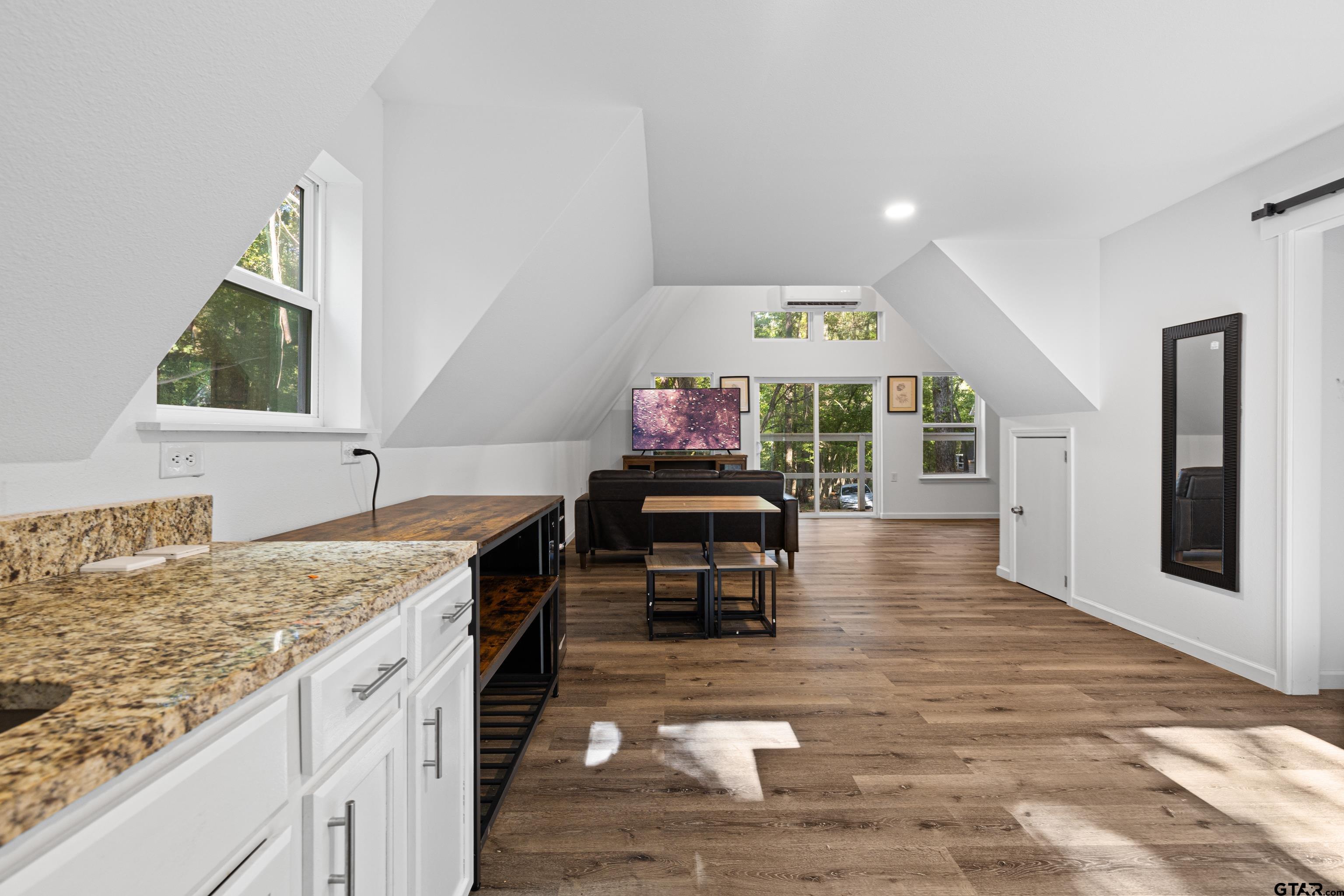 448 Private Road 6685