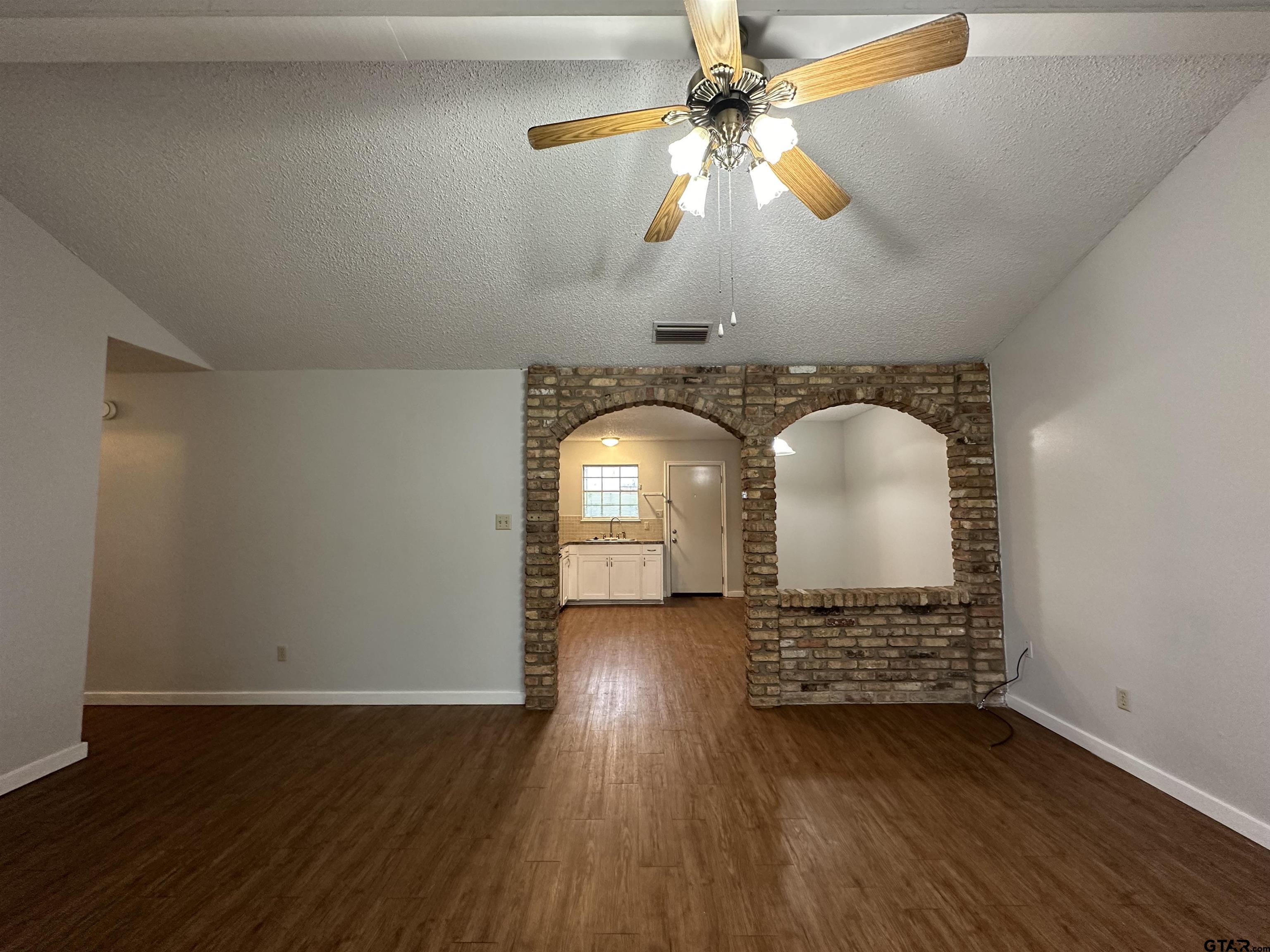 201 Barbara St