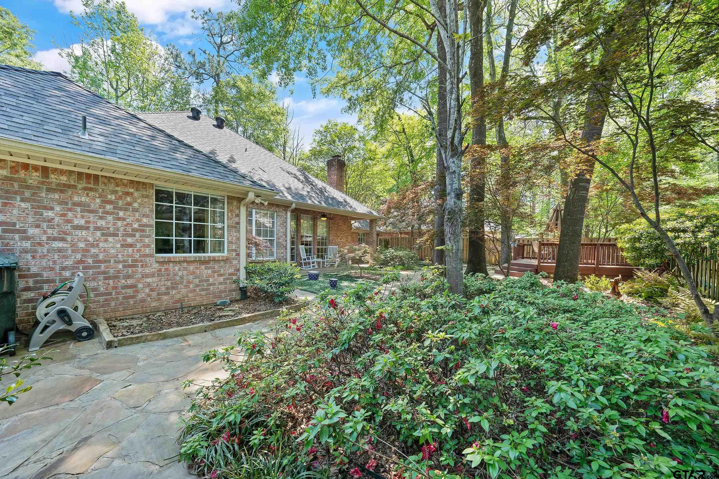 3601 Flagstone