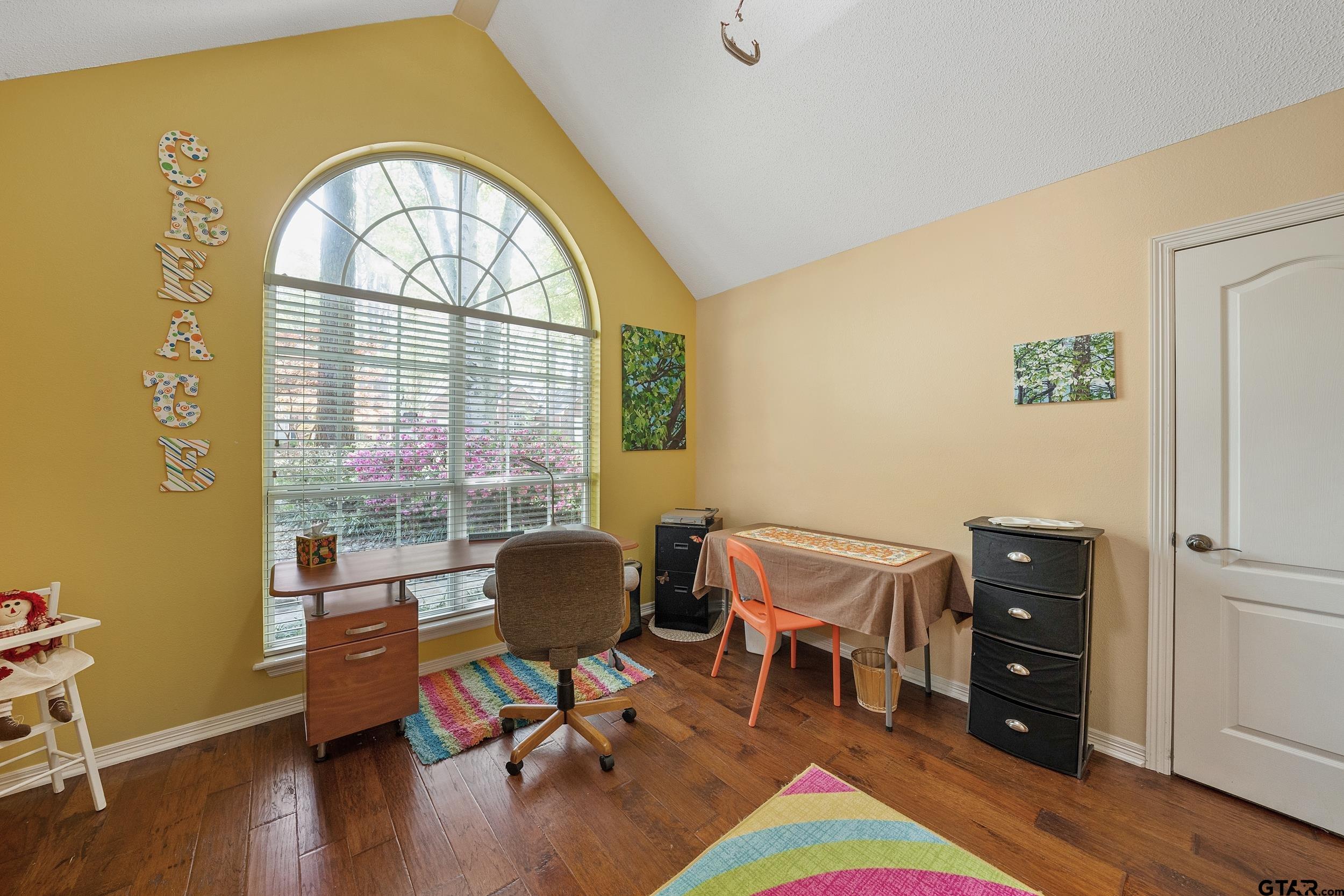 3601 Flagstone