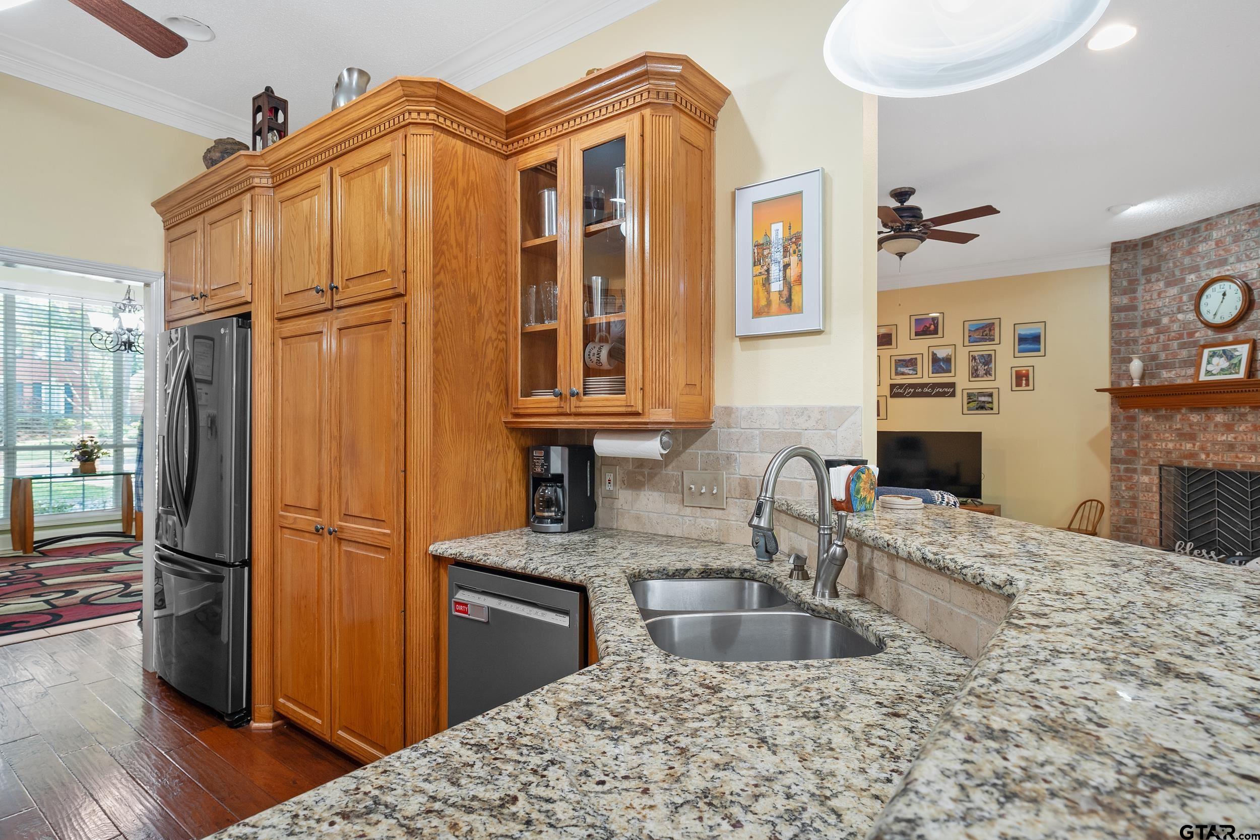 3601 Flagstone