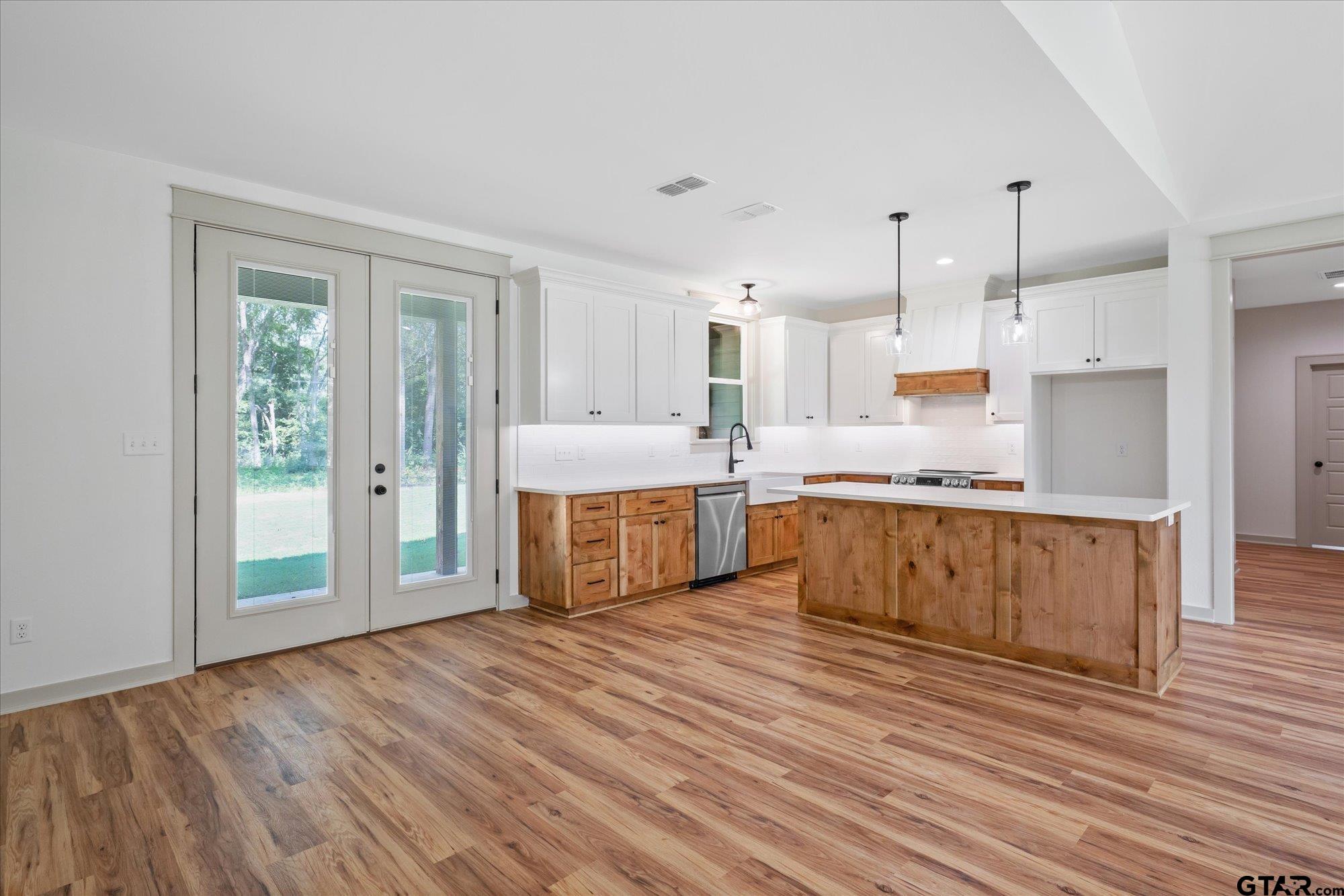 13887 County Road 294
