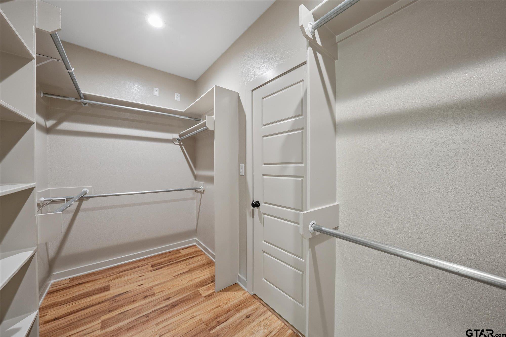 13887 County Road 294