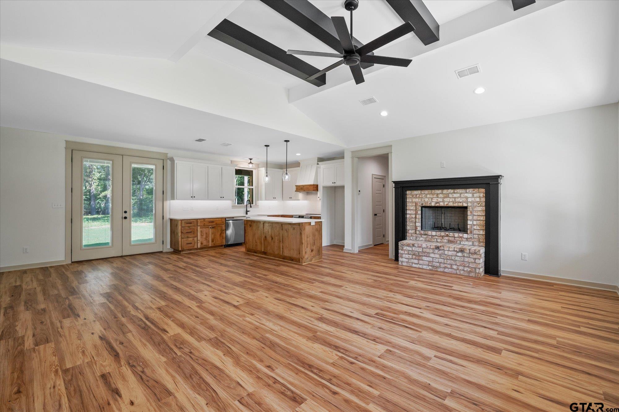 13887 County Road 294