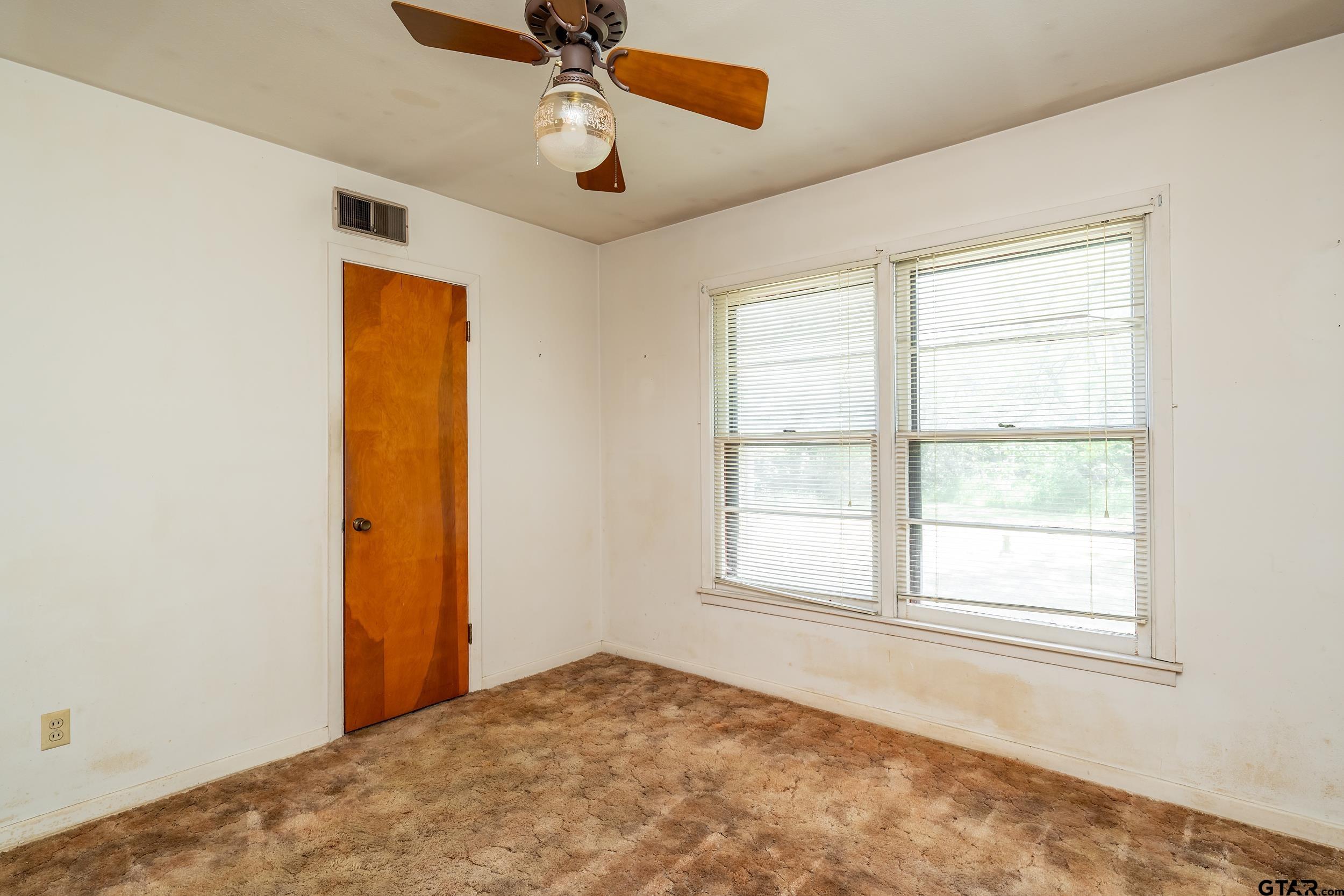 738 S Palmer Ave.