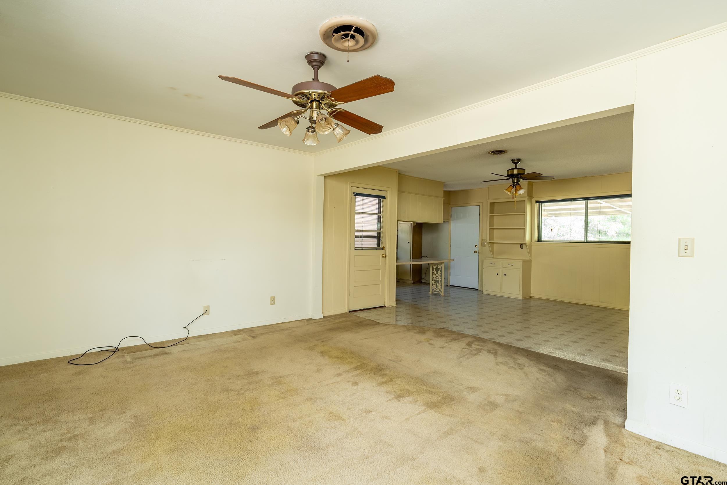 738 S Palmer Ave.