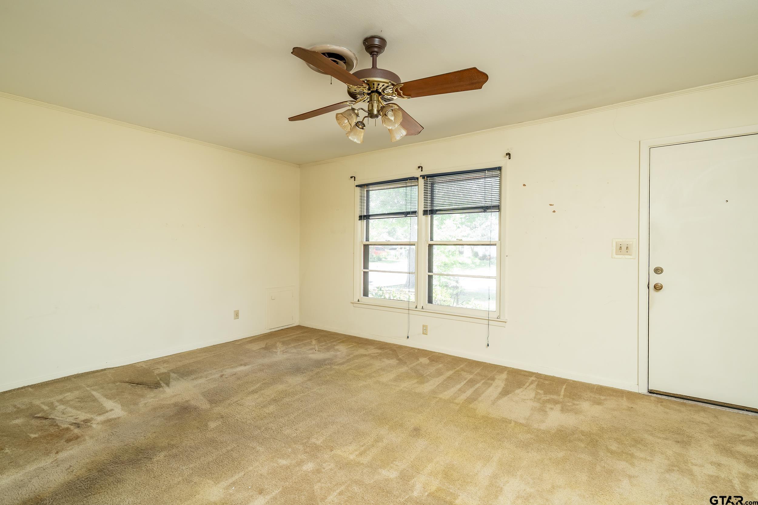 738 S Palmer Ave.