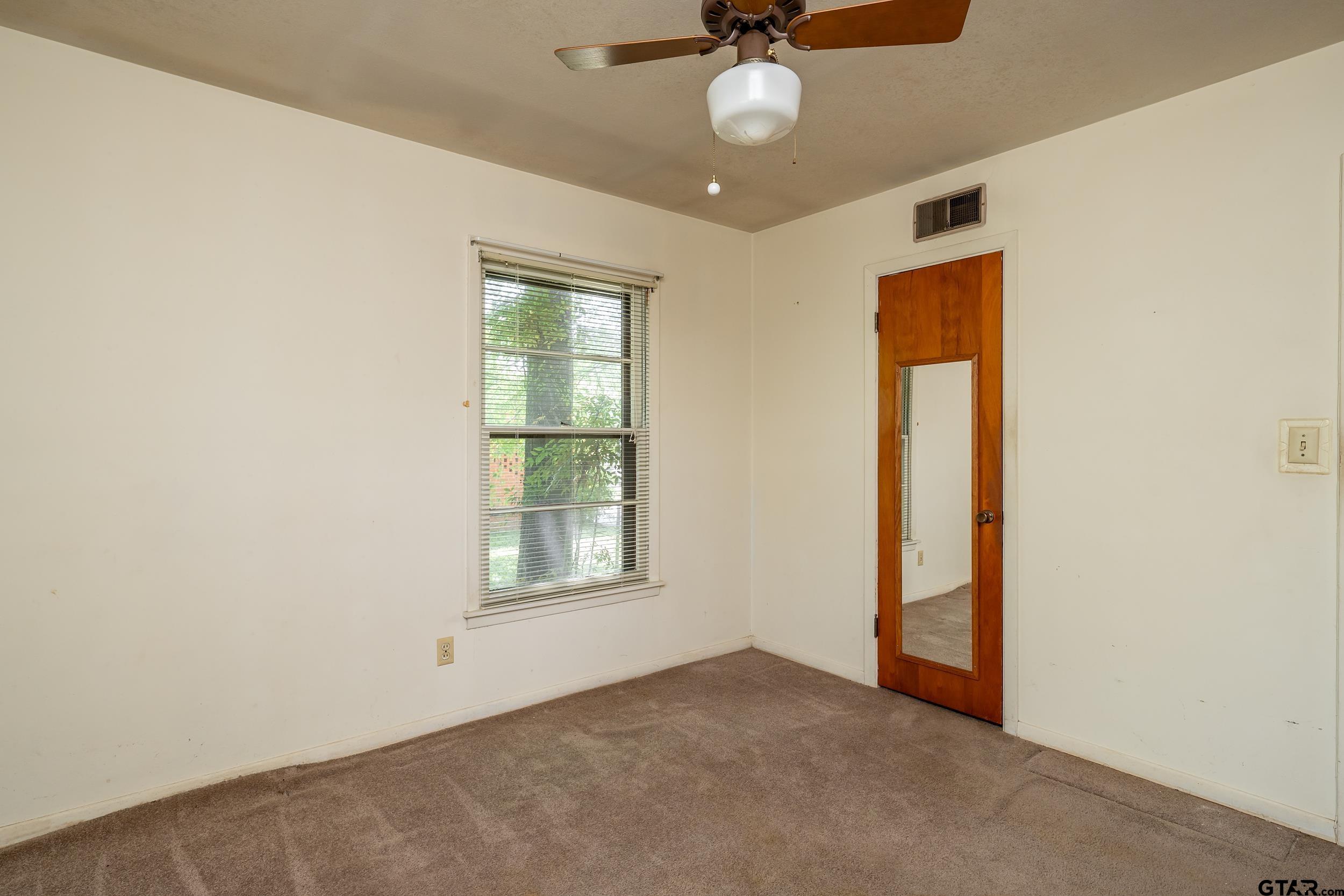 738 S Palmer Ave.