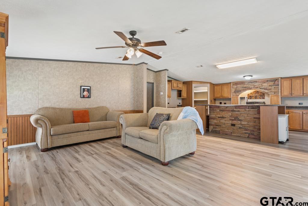 19598 County Road 2343