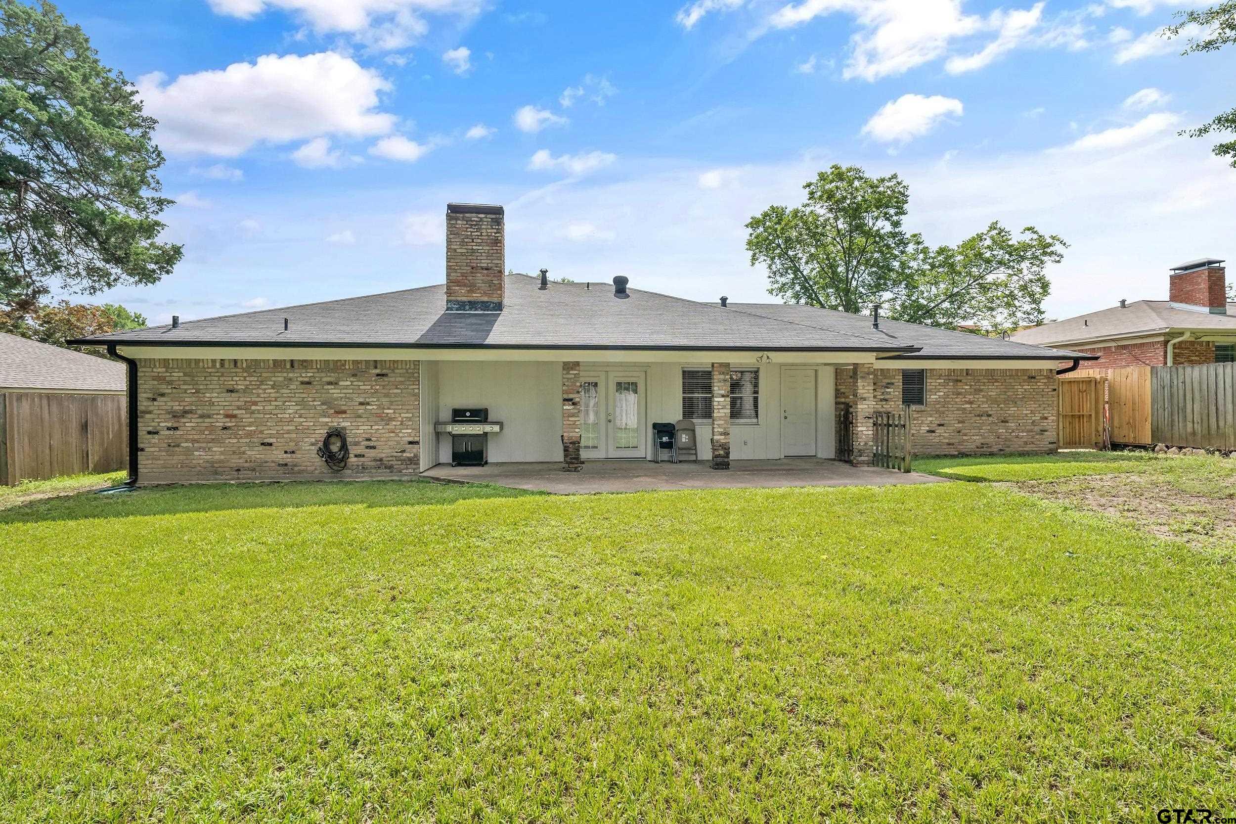 7411 Hollyoak Drive