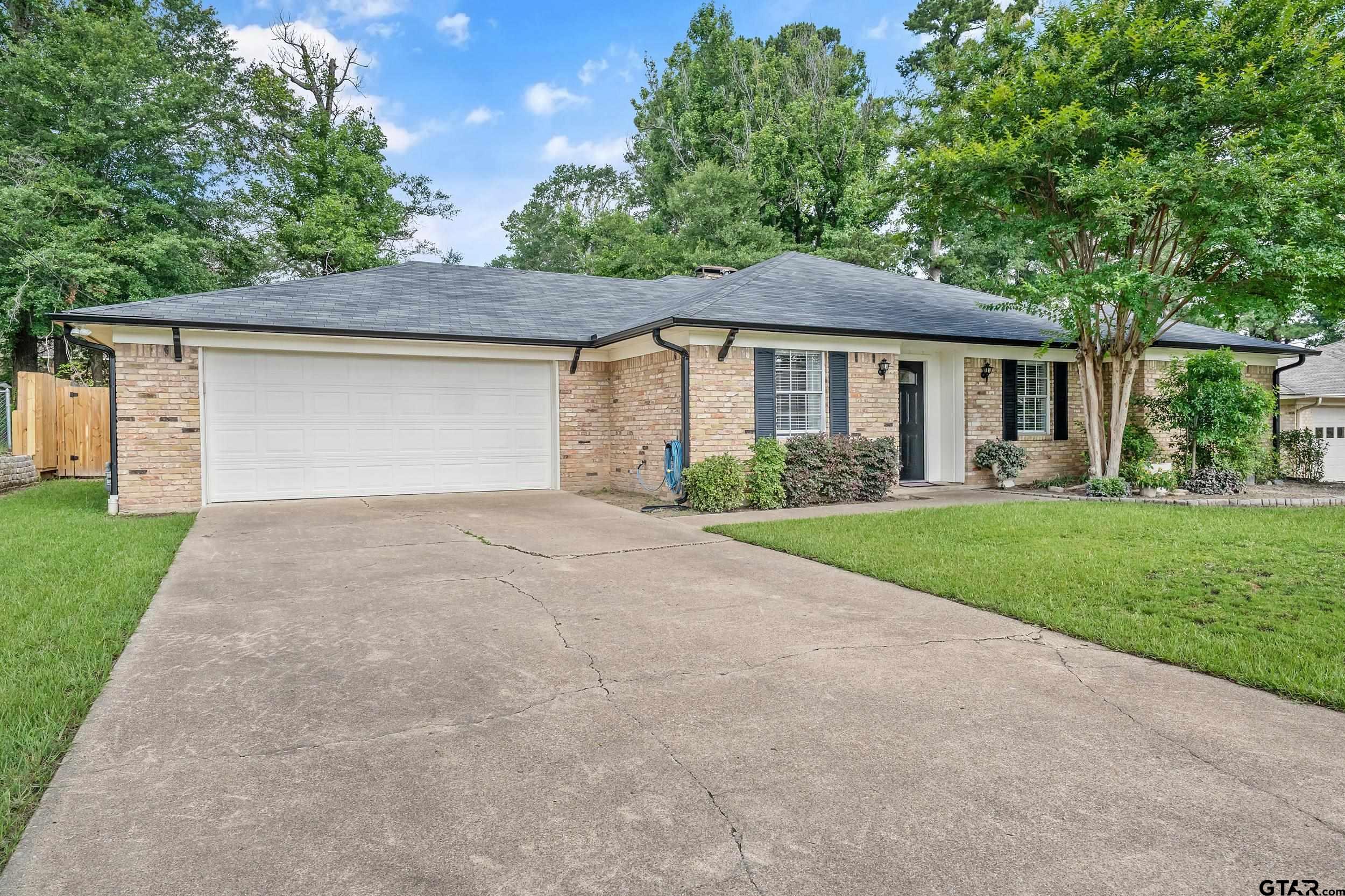 7411 Hollyoak Drive