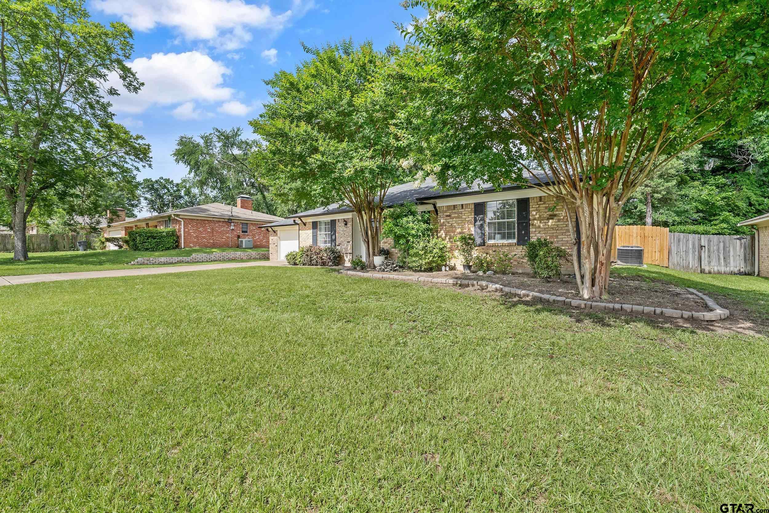 7411 Hollyoak Drive
