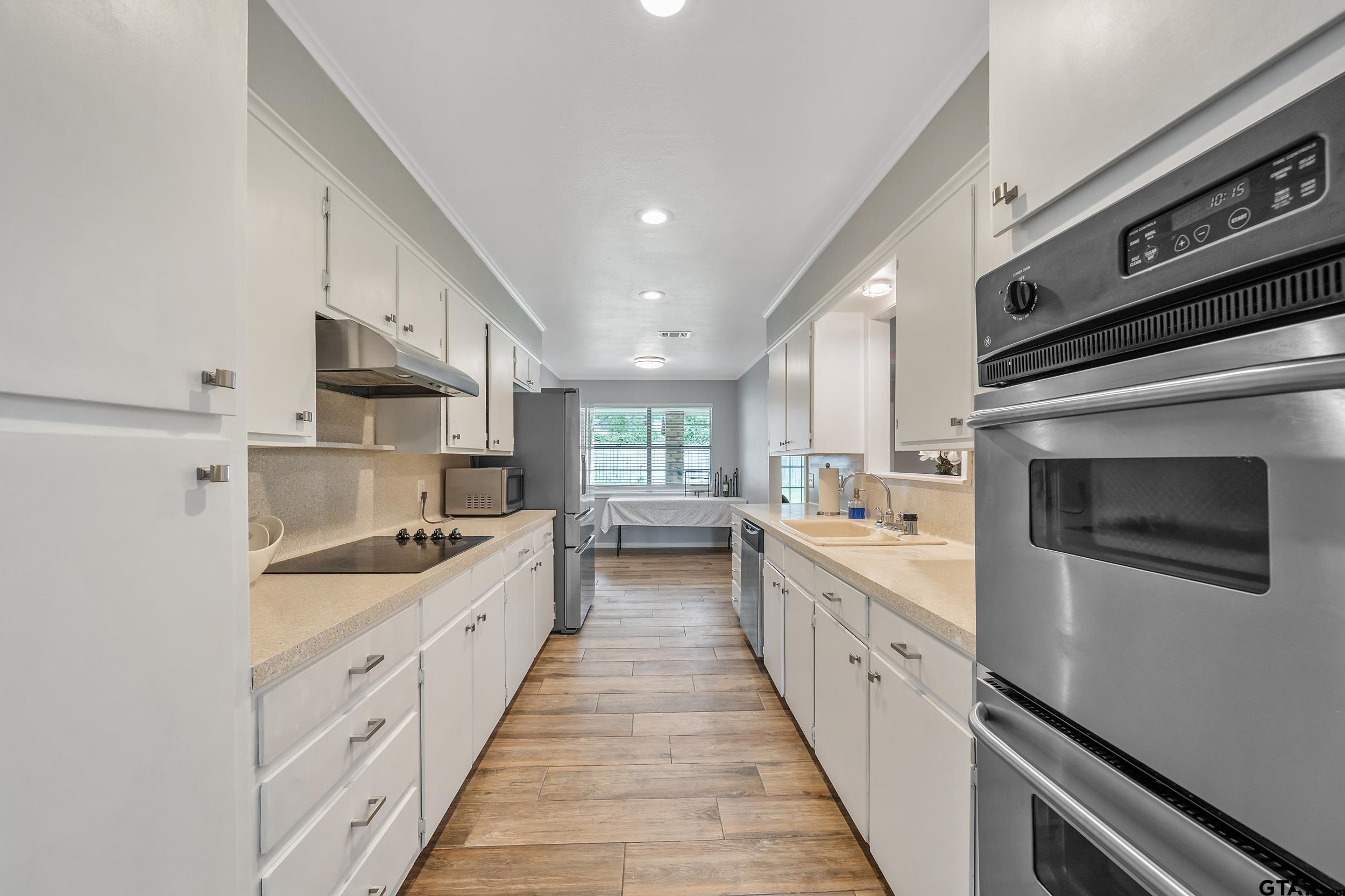 7411 Hollyoak Drive