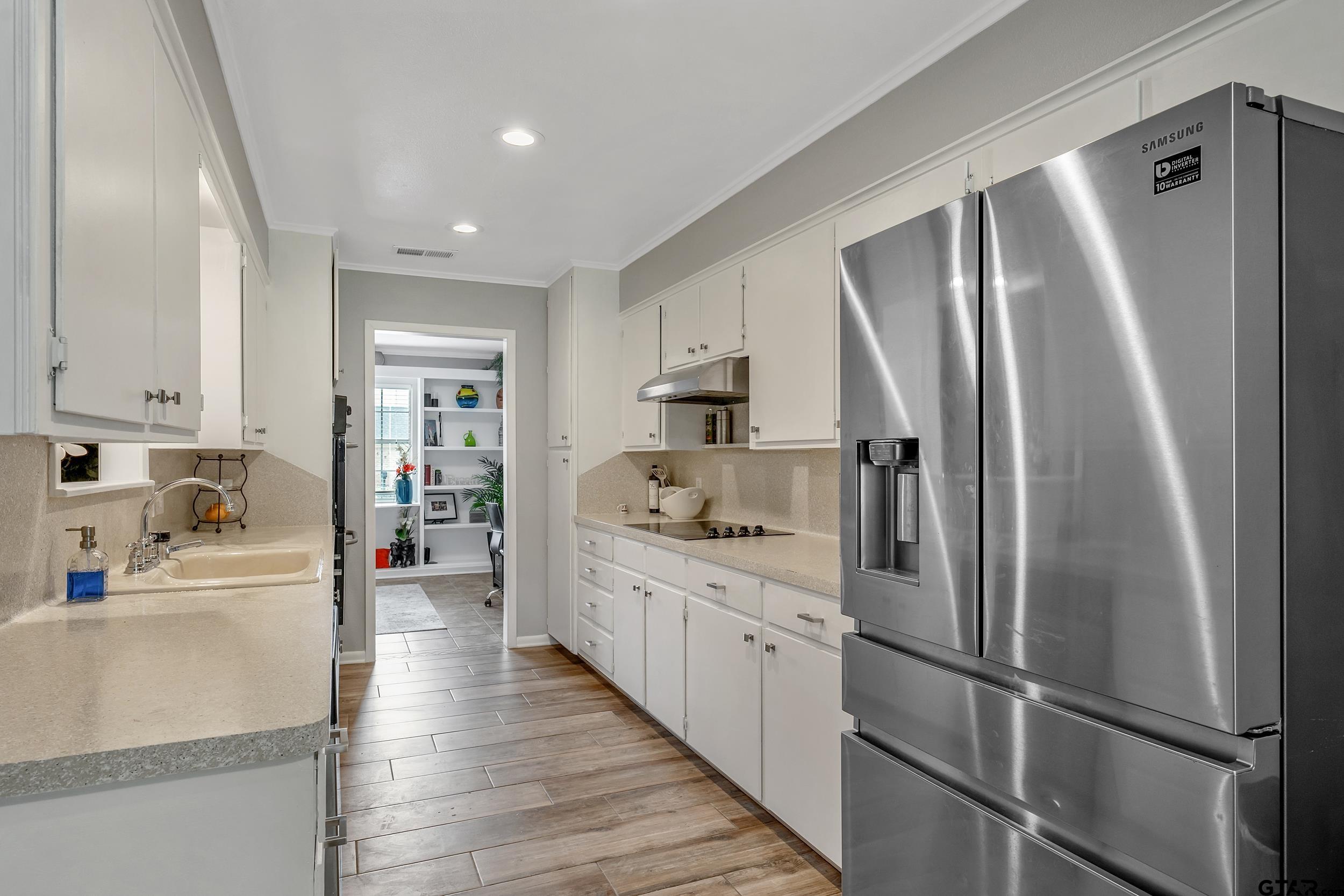 7411 Hollyoak Drive