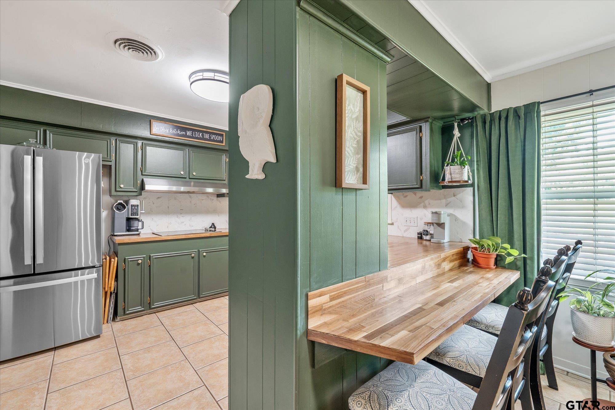 1006 Forest Trail
