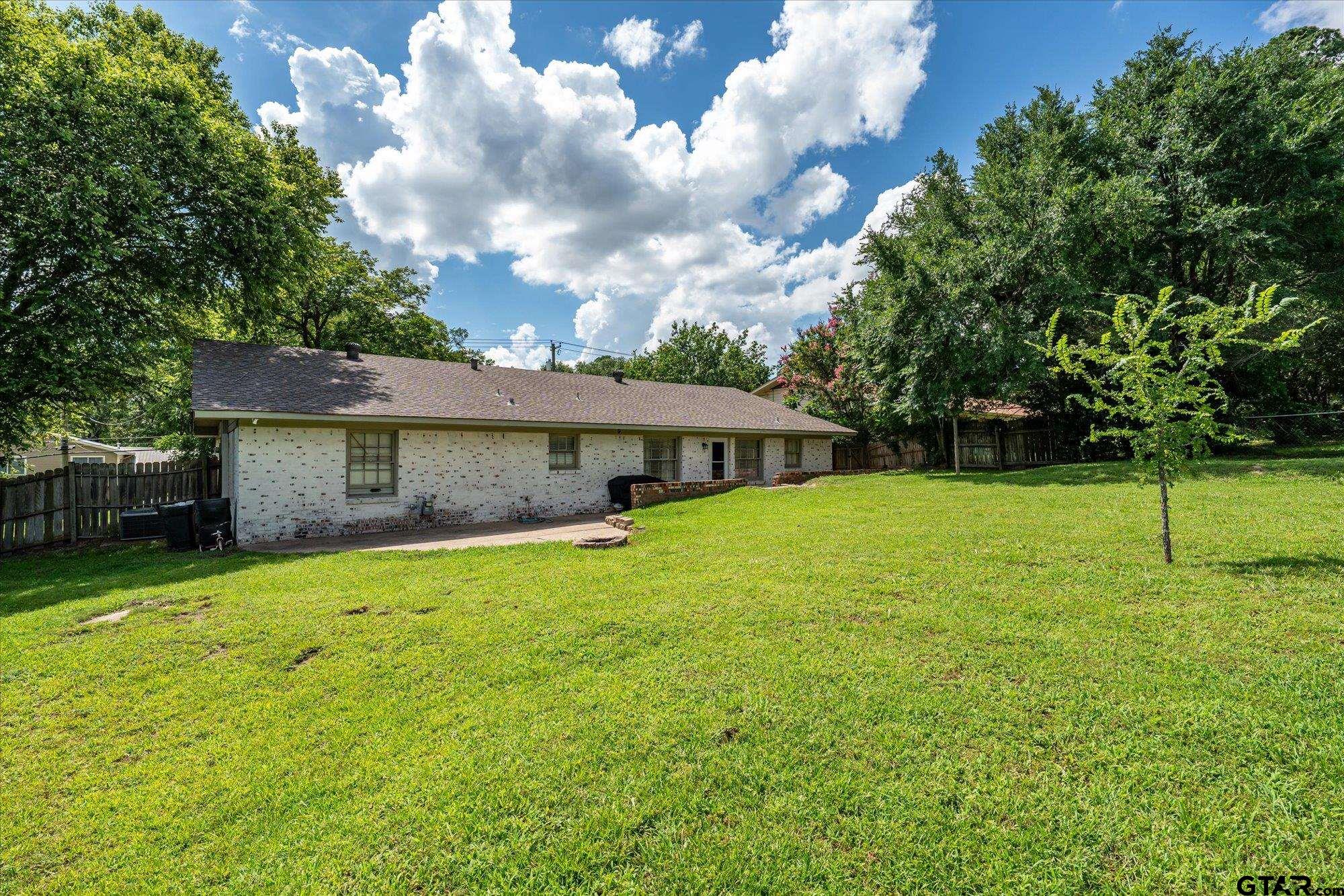 1006 Forest Trail