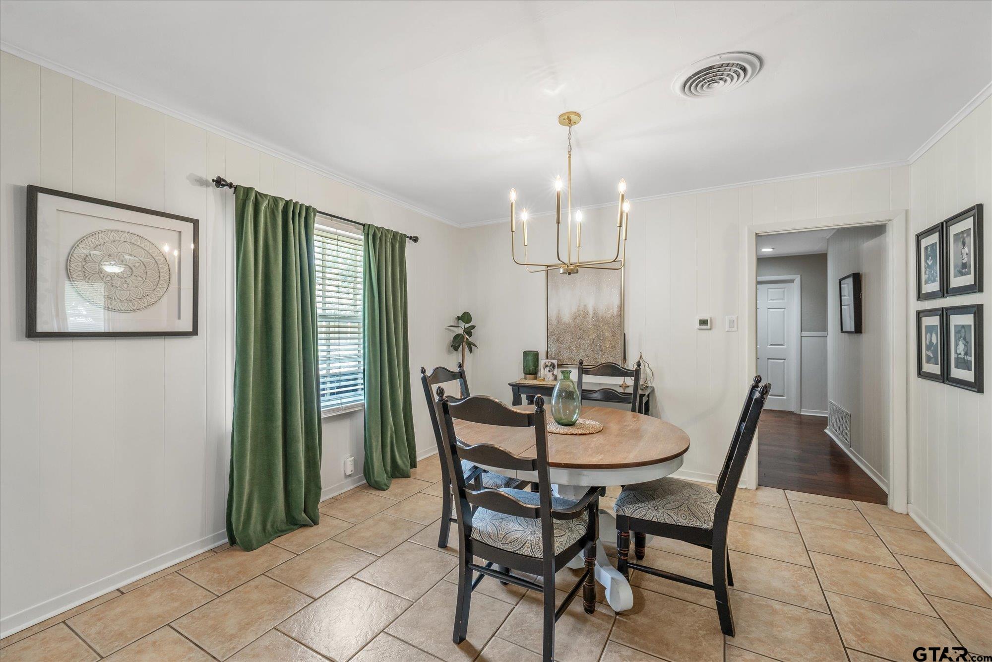 1006 Forest Trail