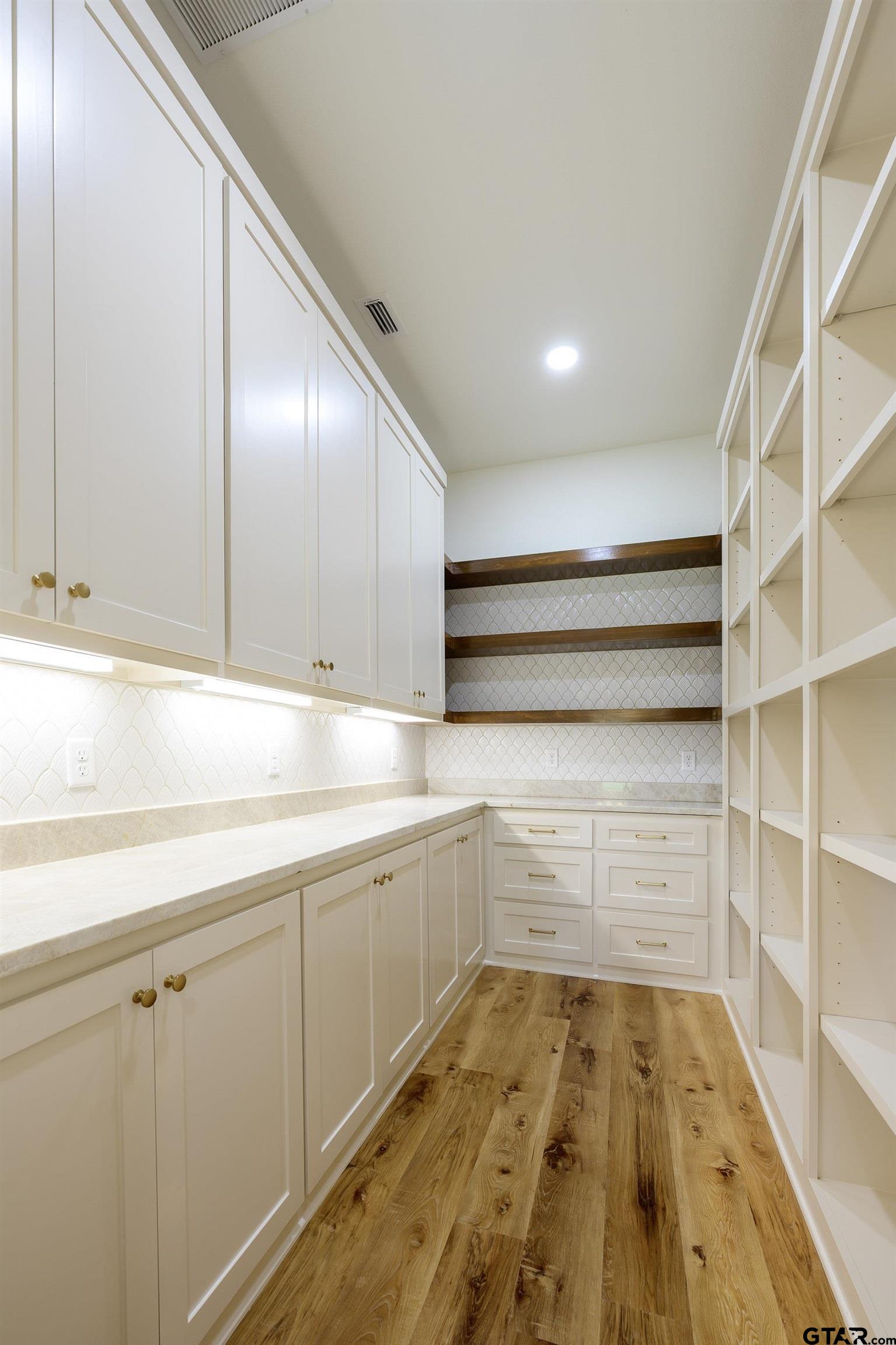 12334 Harlon