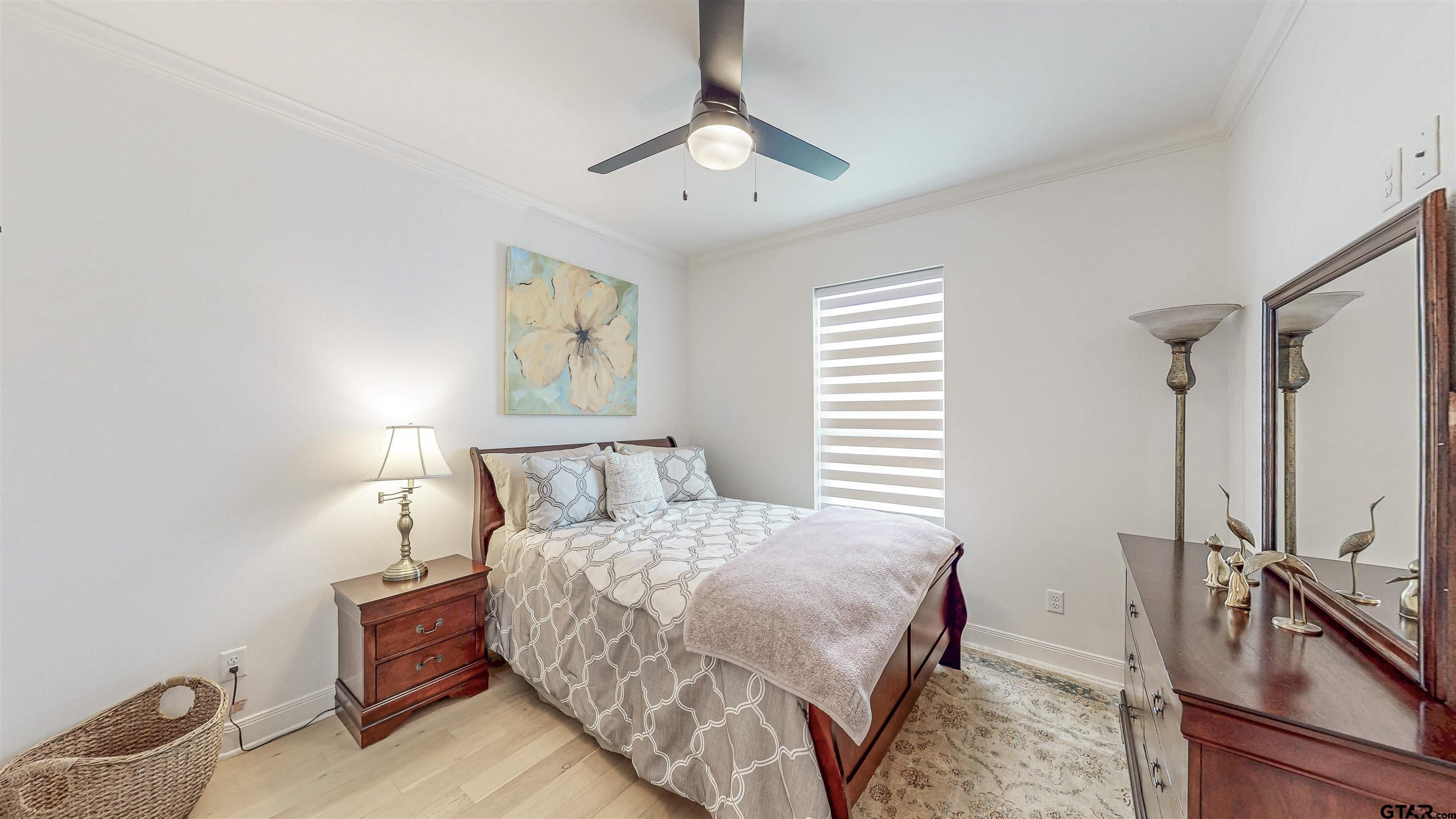 9070 Shallow Cove