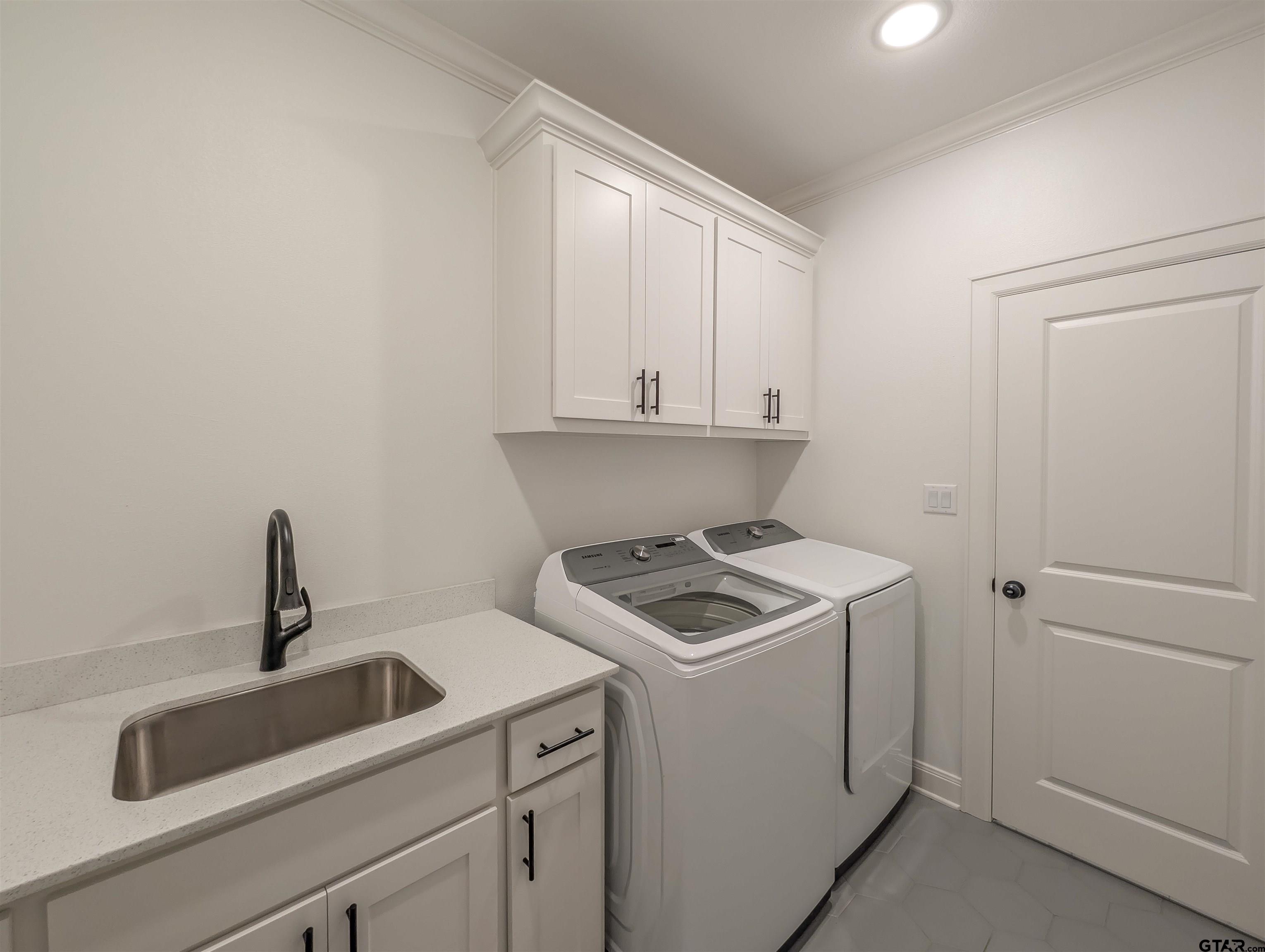 9070 Shallow Cove
