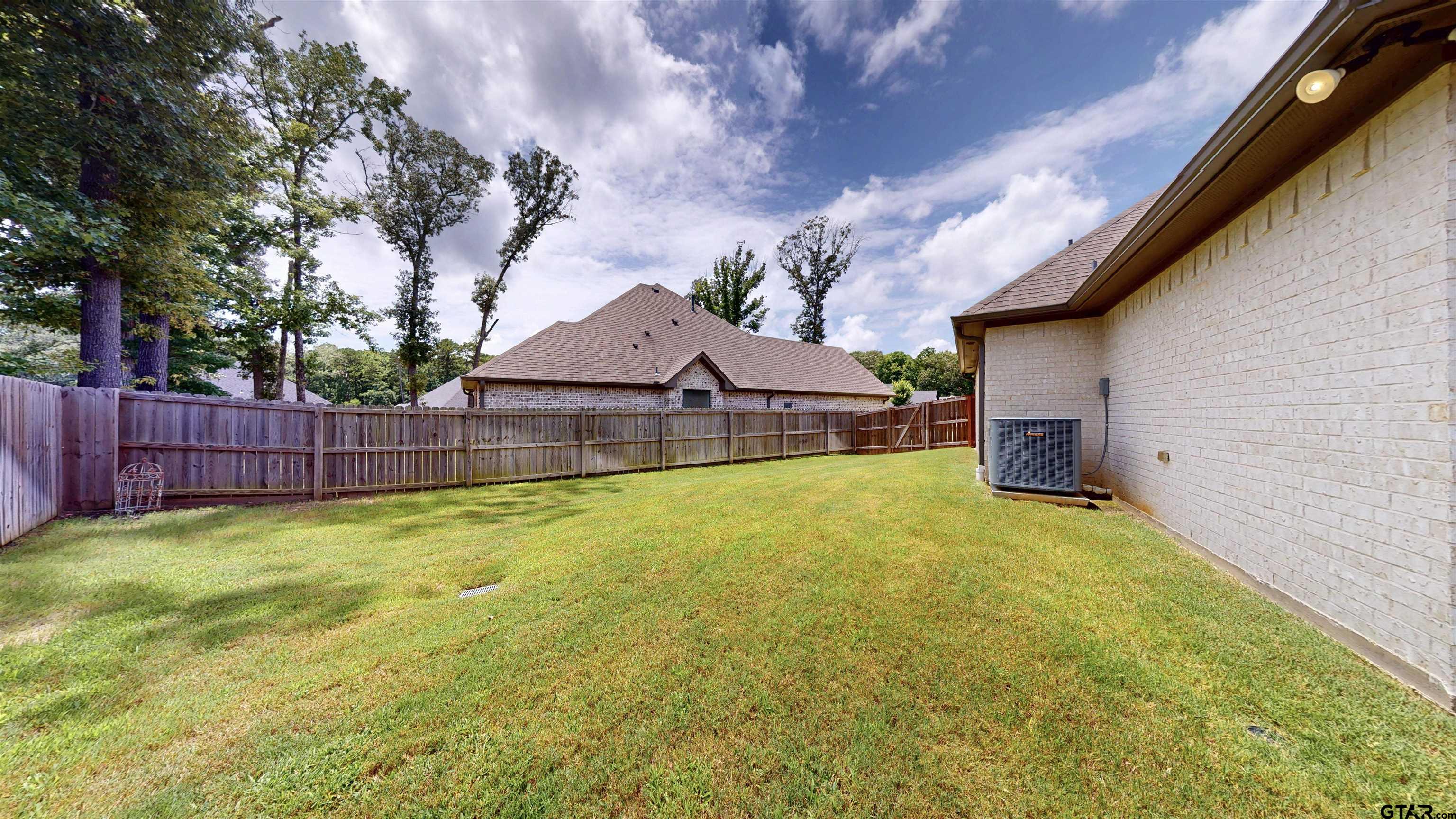 9070 Shallow Cove