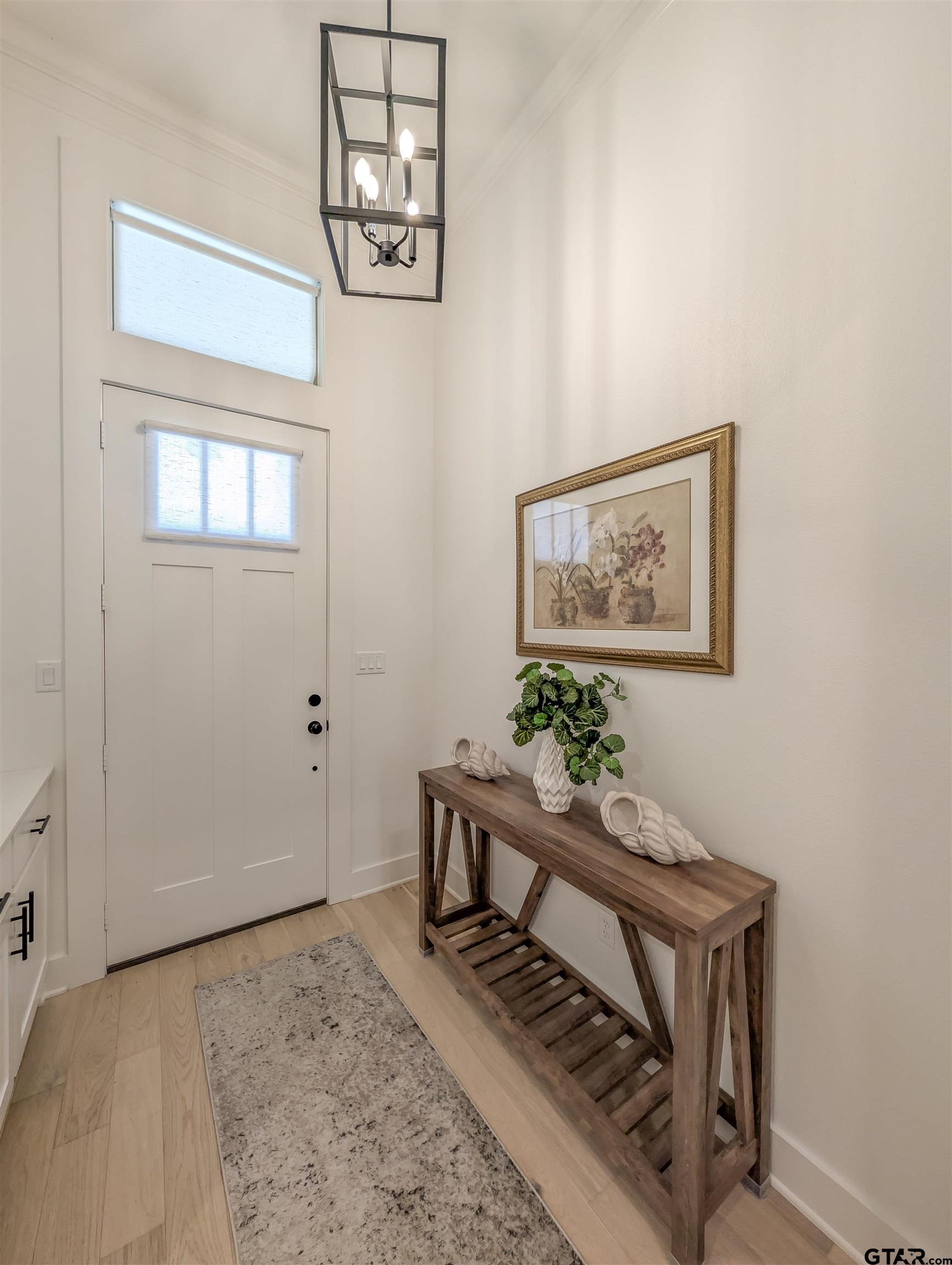 9070 Shallow Cove