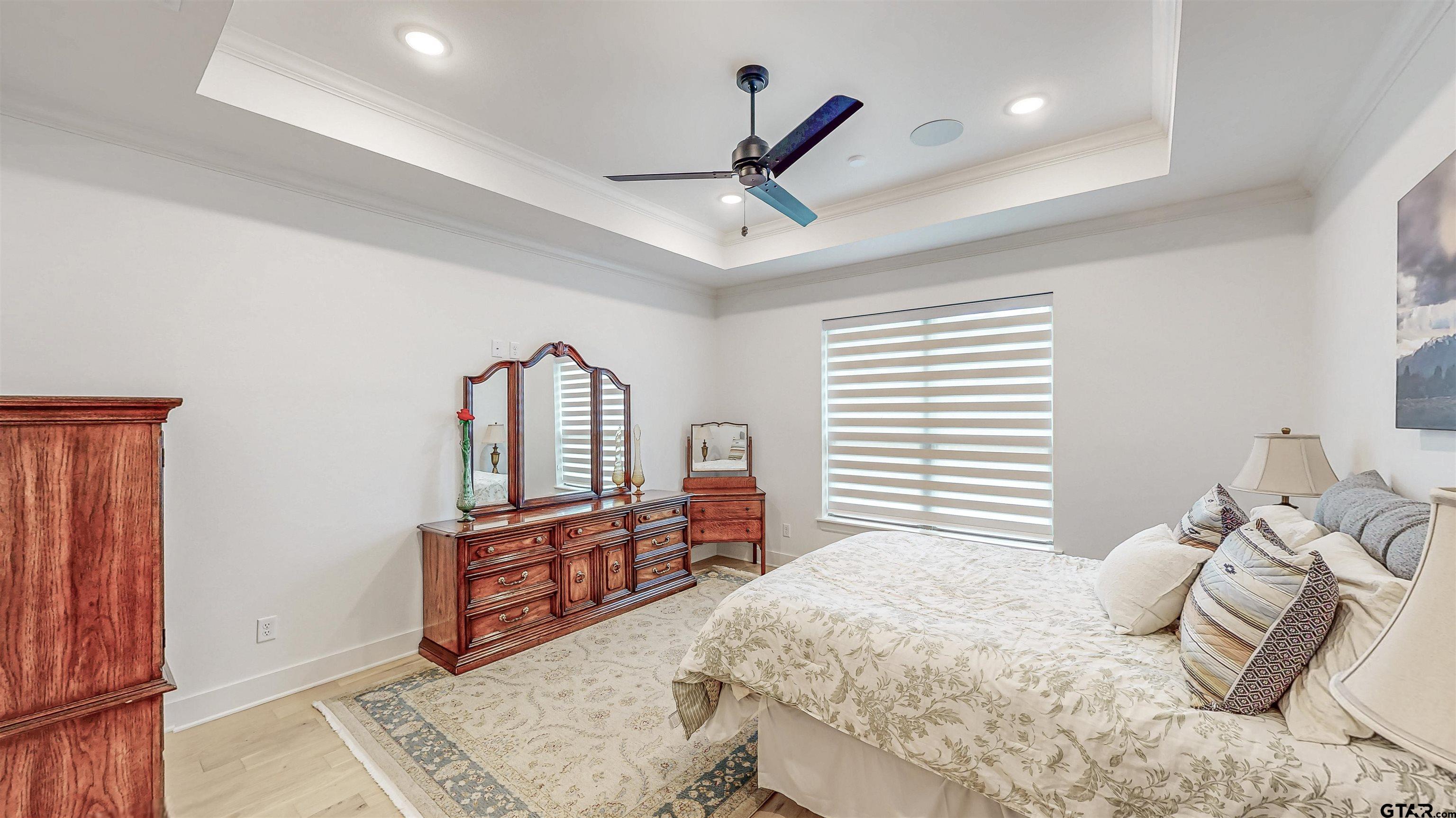 9070 Shallow Cove