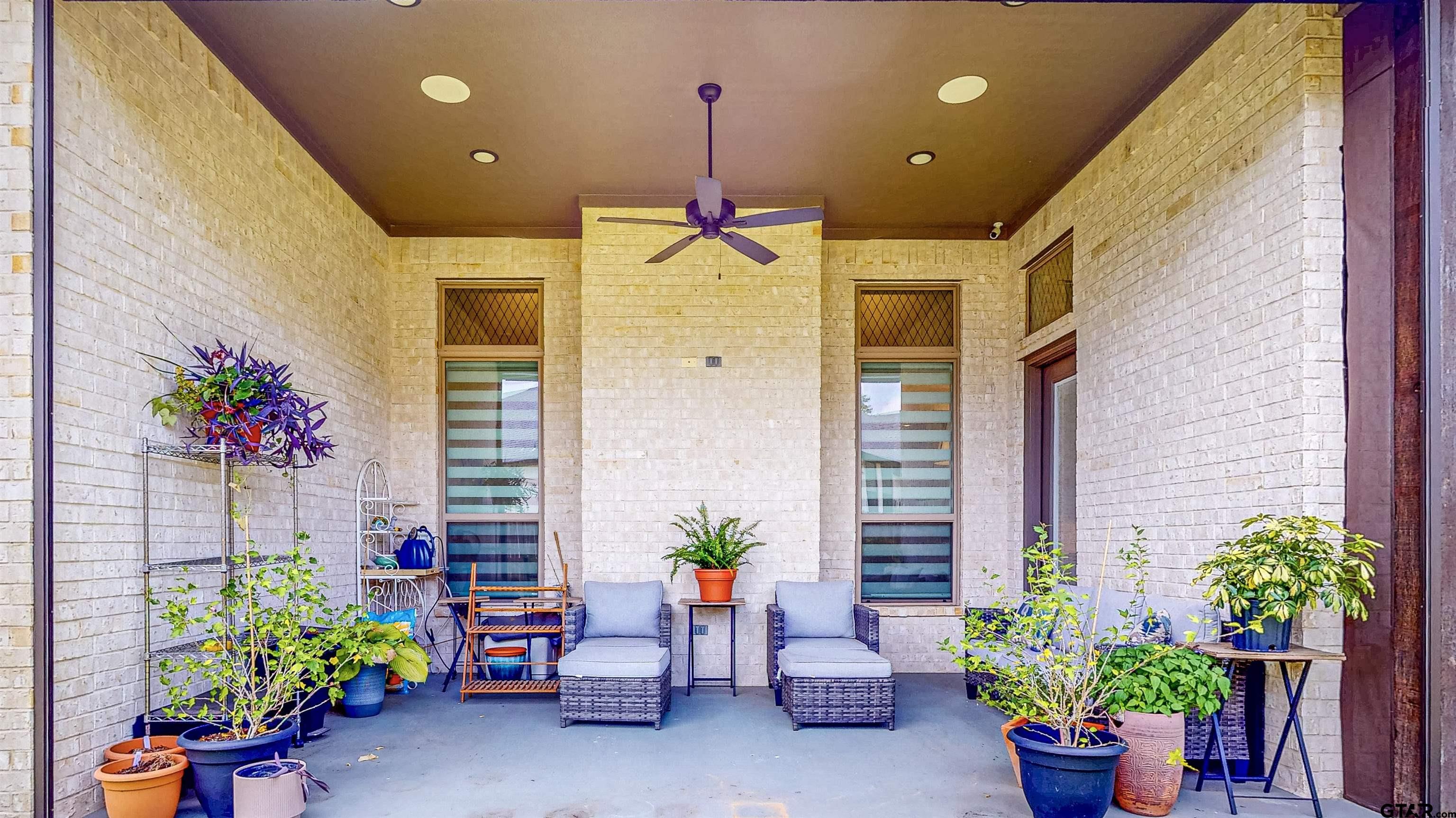 9070 Shallow Cove