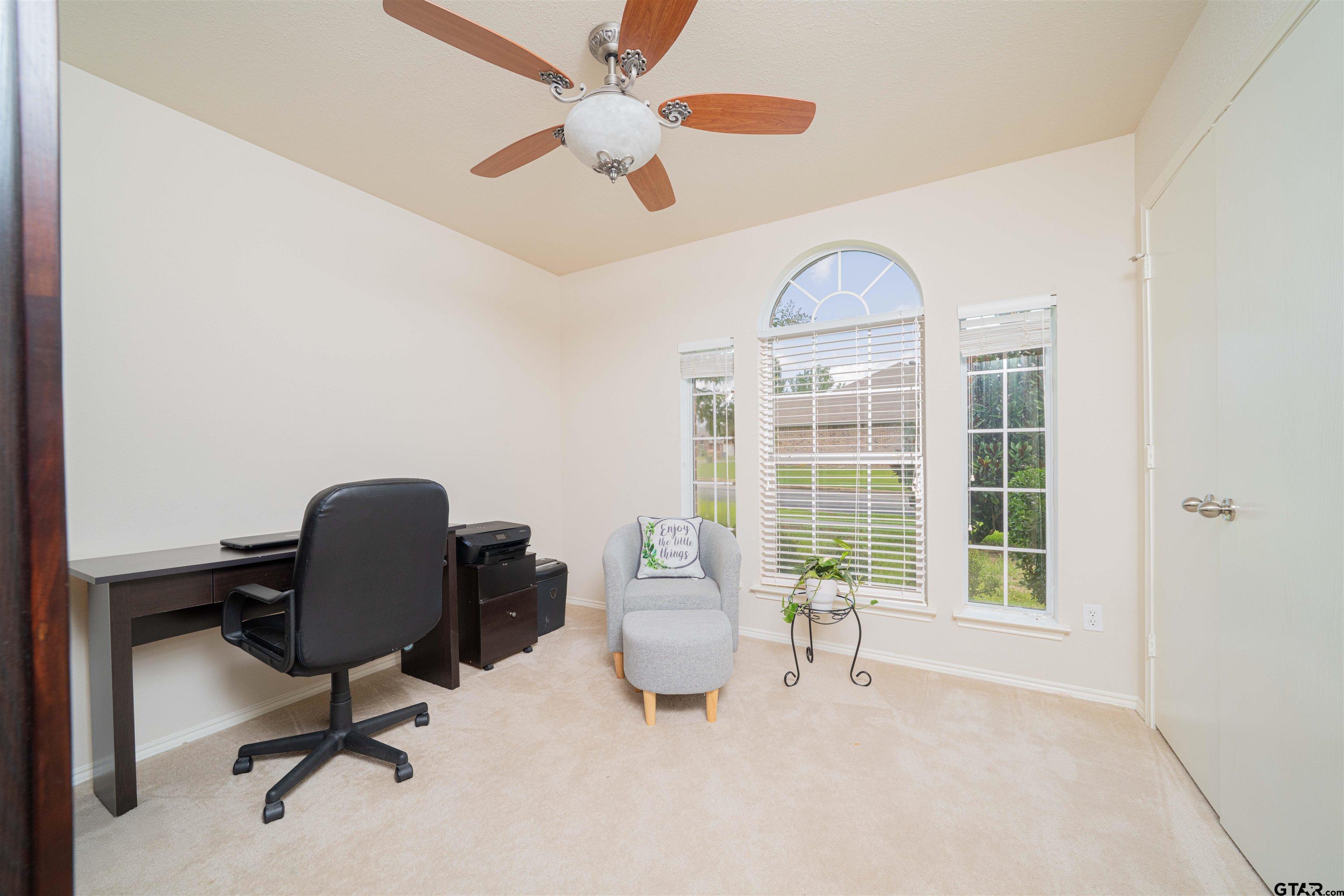 313 Maggie Cir