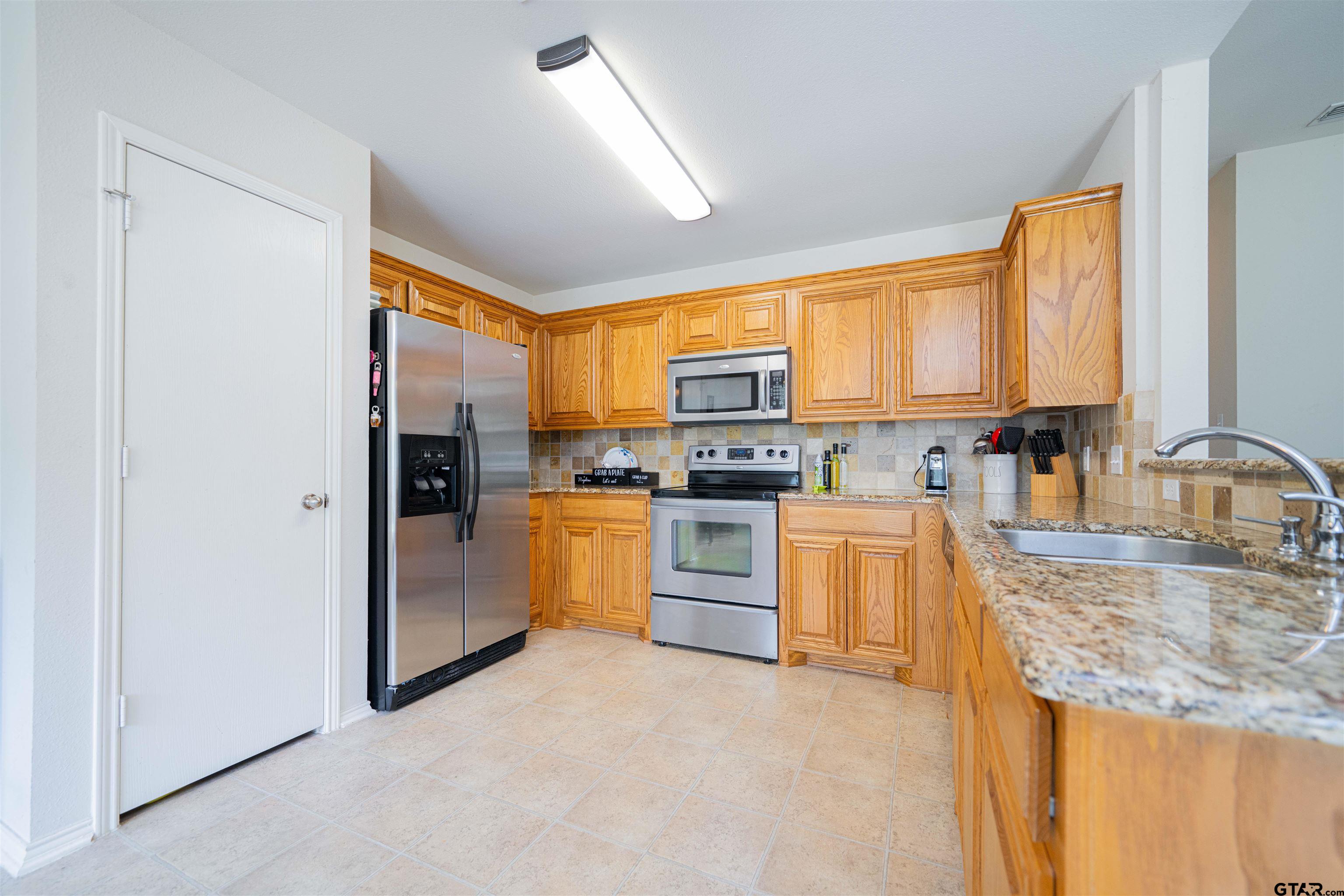 313 Maggie Cir