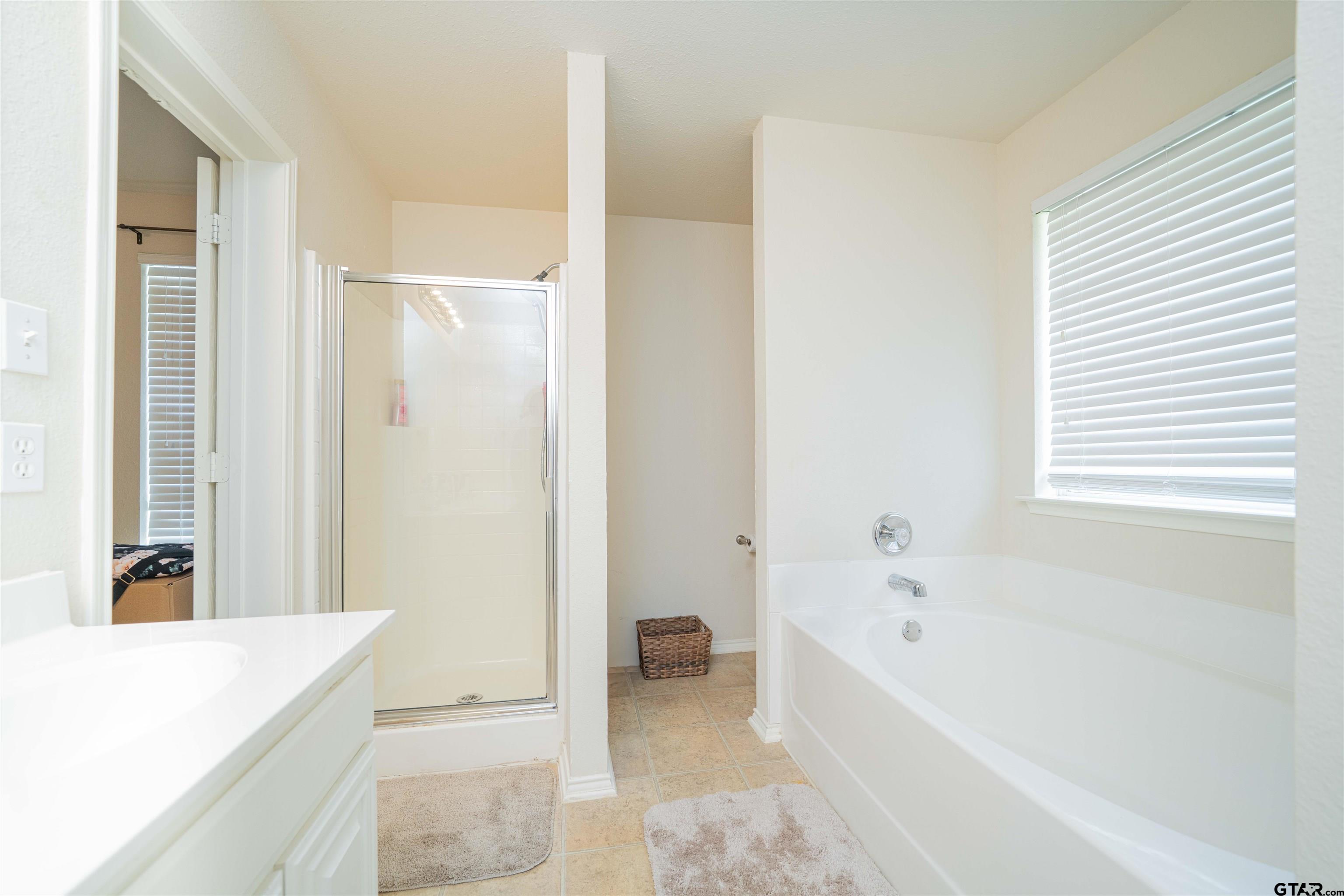 313 Maggie Cir
